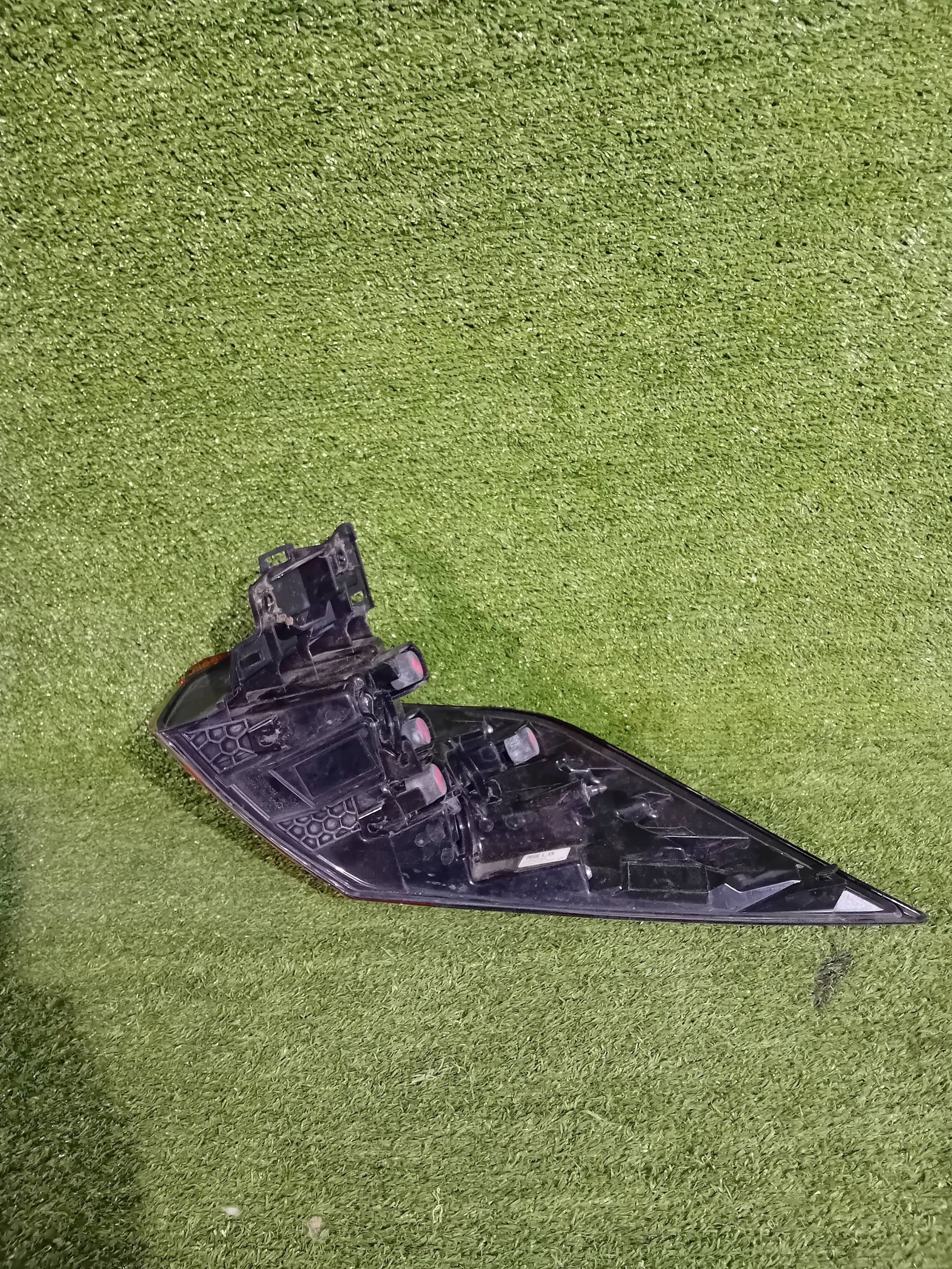 light rear part rear left TOYOTA RAV4 V 19- NR.148