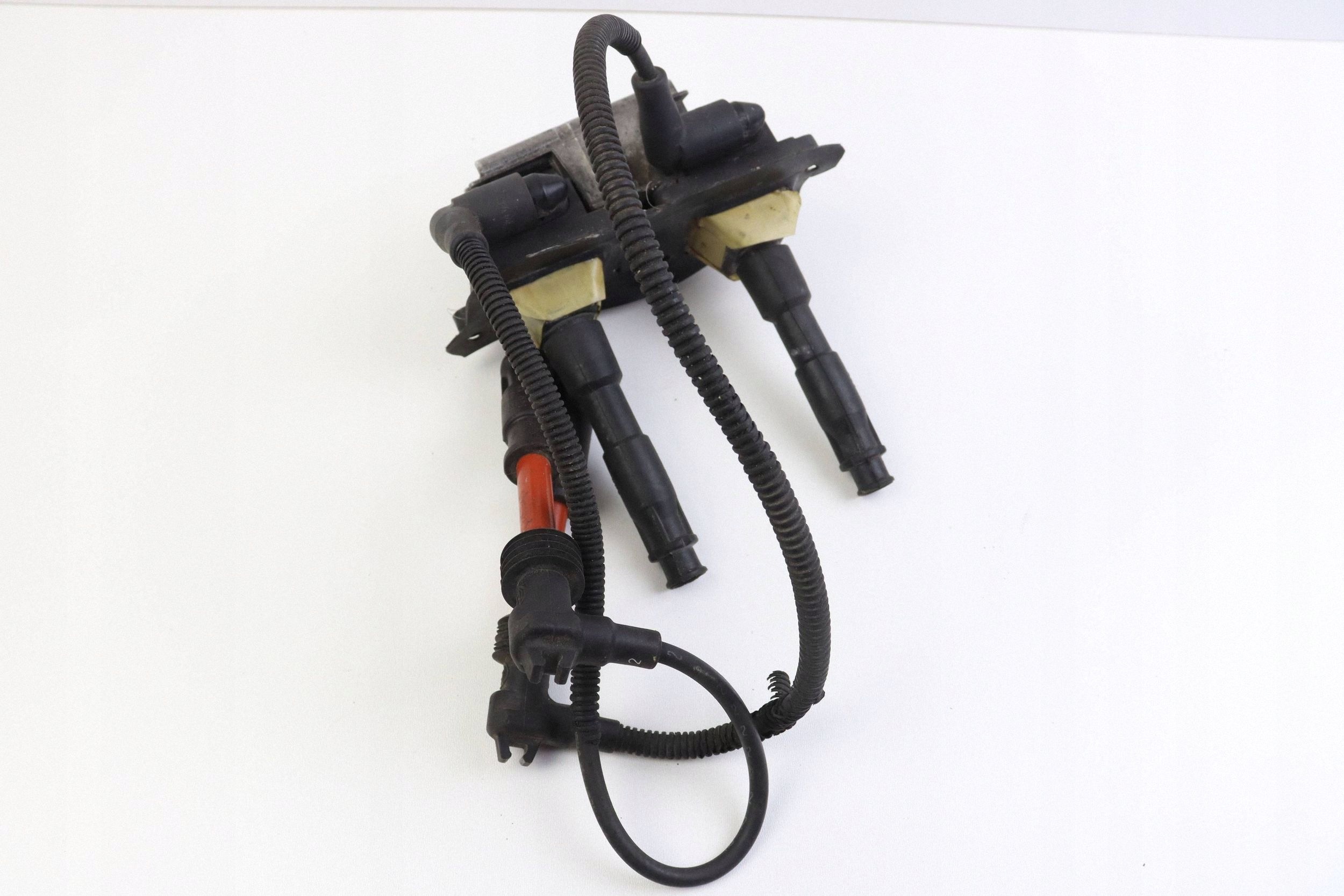 AUDI A4 B5 coil ignition 1.8 replacement DLA 058905105A