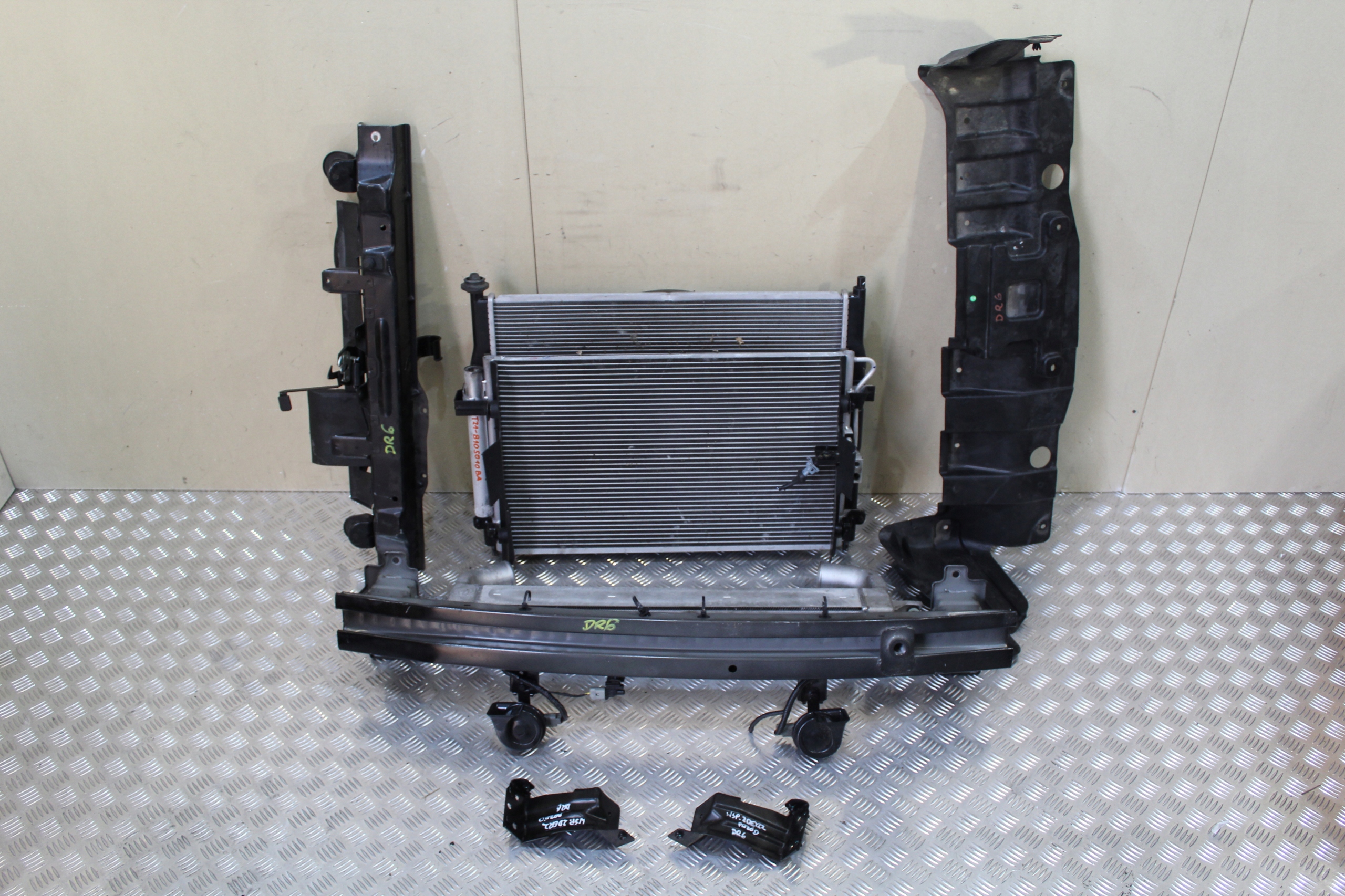 support panel for radiators radiator DR6 DR 6 CHERY TIGGO 1,5 T