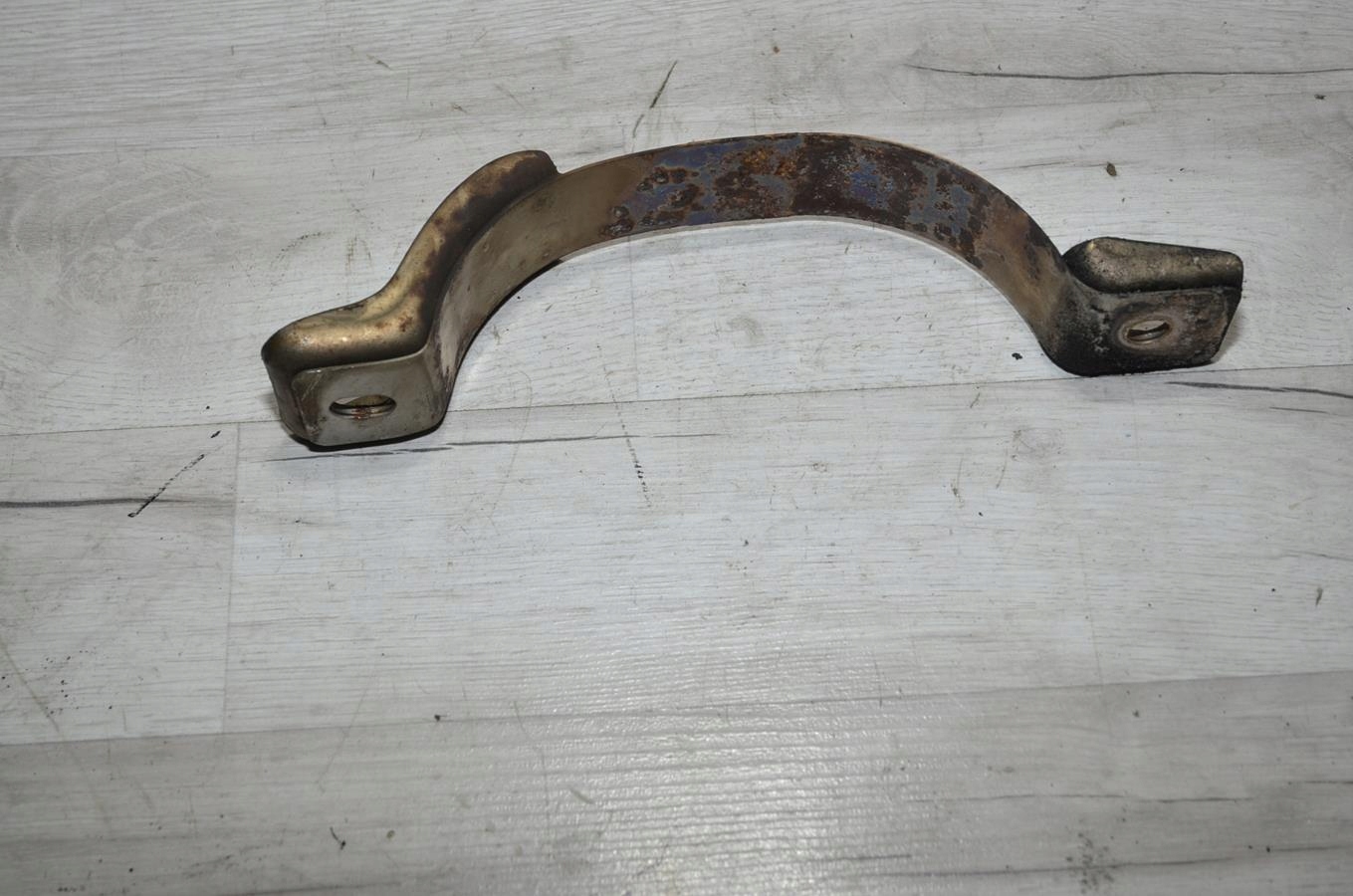 hinge door left rear part FIAT FREEMONT 12r