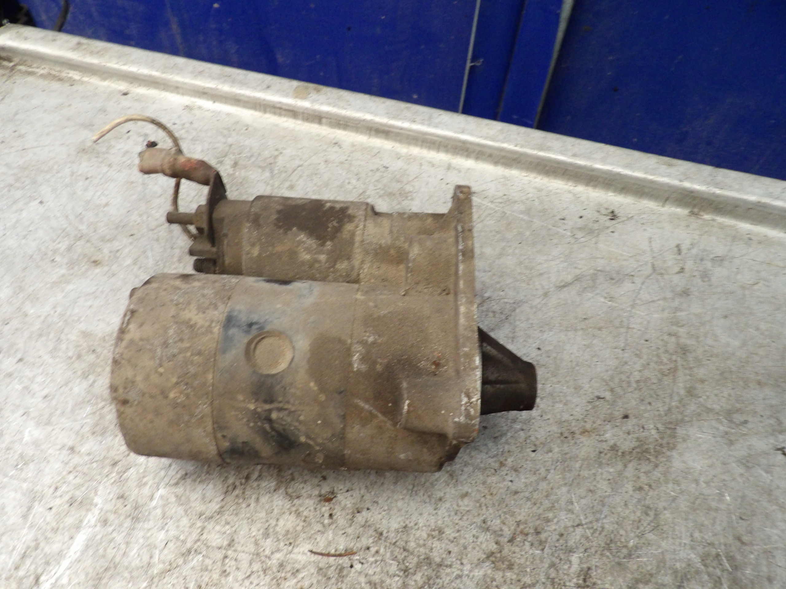Renault Clio II 1,4B starter 7700274351 M002T13581