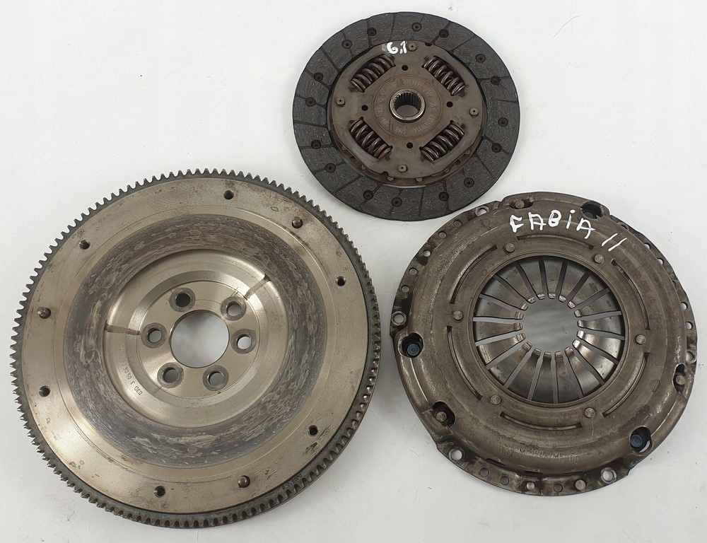 КОЛЕСО СЦЕПЛЕНИЯ ДИСК ПРИЖИМНАЯ ШКОДА ФАБИЯ II 1.2