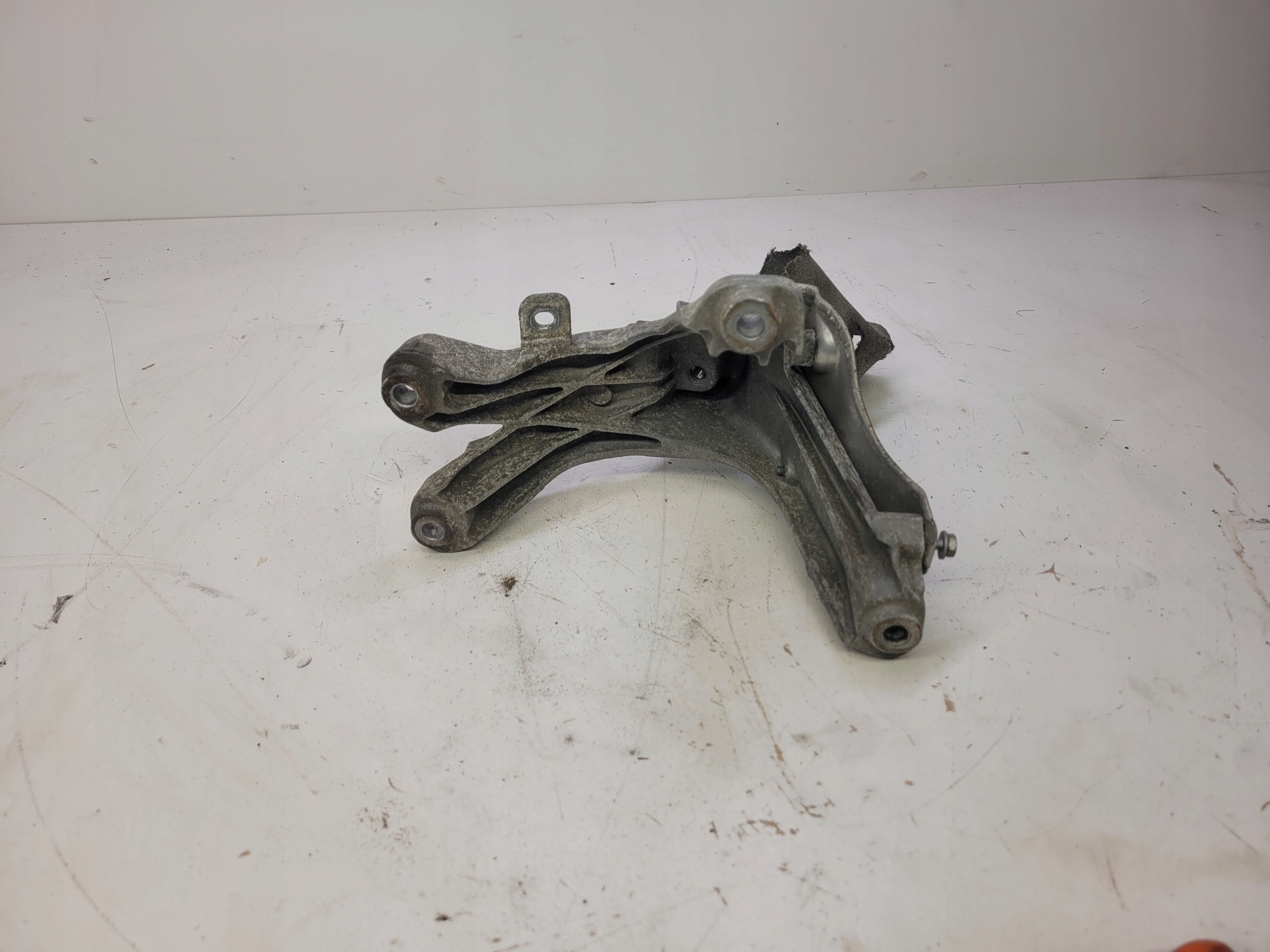 engine mount right AUDI A4 B8 A5 Q5 8K0199308EE