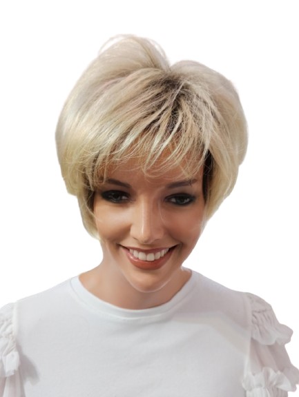 Paruka Paige světlá blond Krátká módní účes Neessaja wigs shop