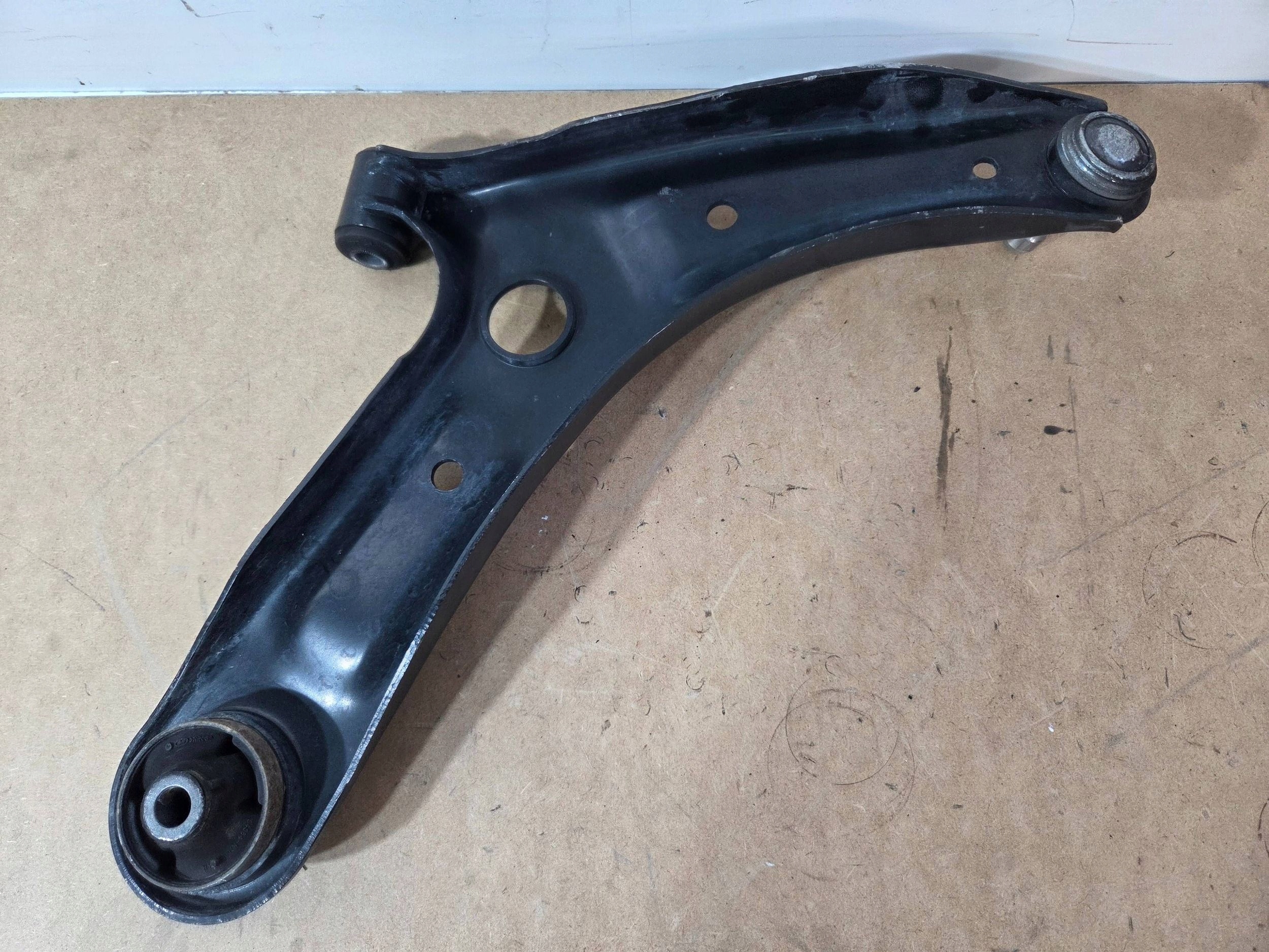 Hyundai i10 III arm front left 54500-K7100 (B769)