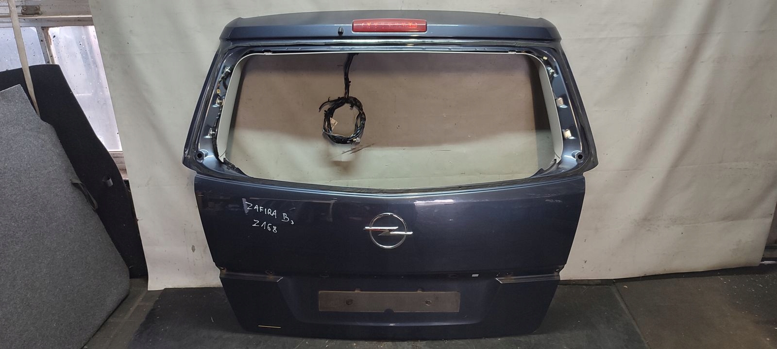 trunk door boot Opel Zafira B Z168
