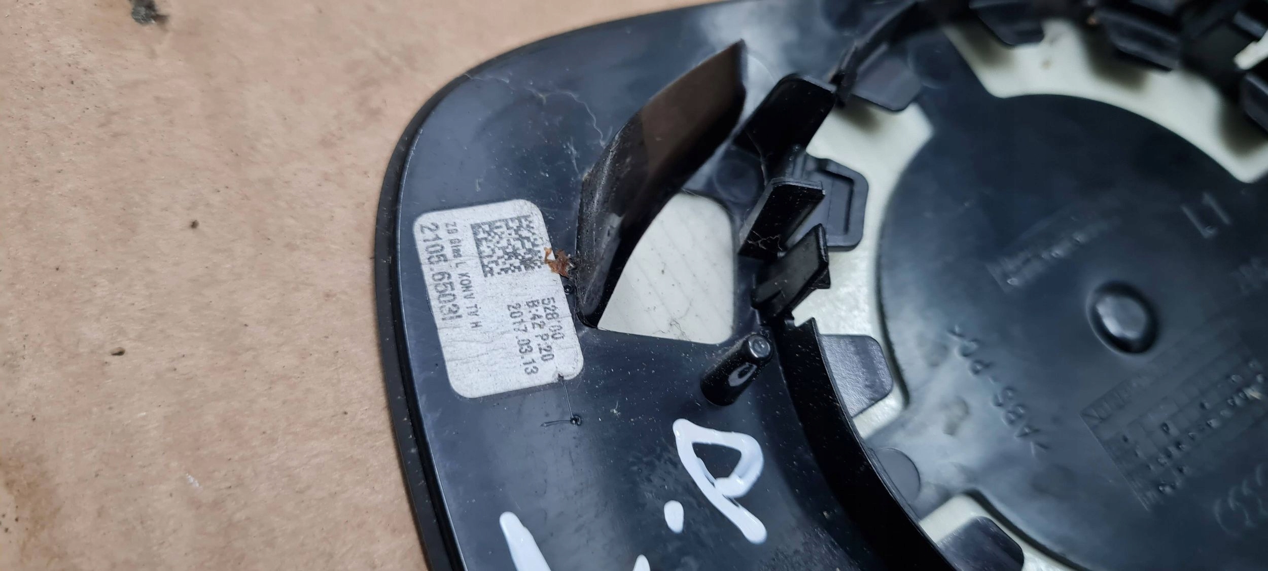 A5 8W WKLAD left of left mirrors A4 B9 8W
