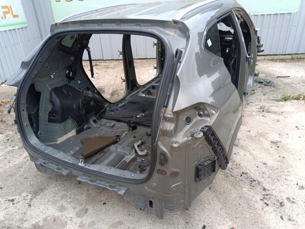 HYUNDAI TUCSON III ĆWIARTKA BŁOTNIK TYŁ PRAWY X5R Numer katalogowy części 01