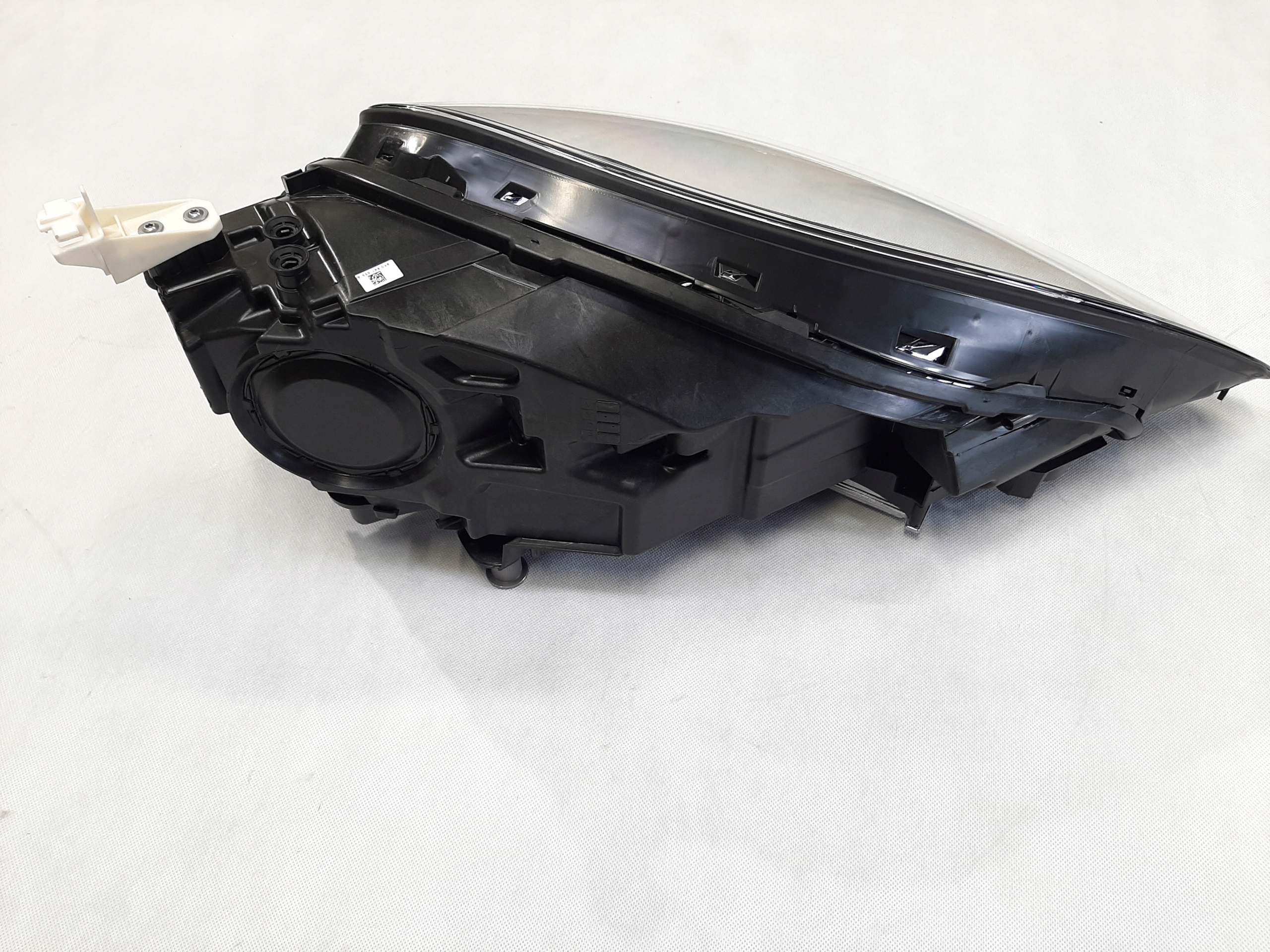 Porsche Cayenne 9Y0941033AK Reflektor Lewy LED Producent części Porsche OE