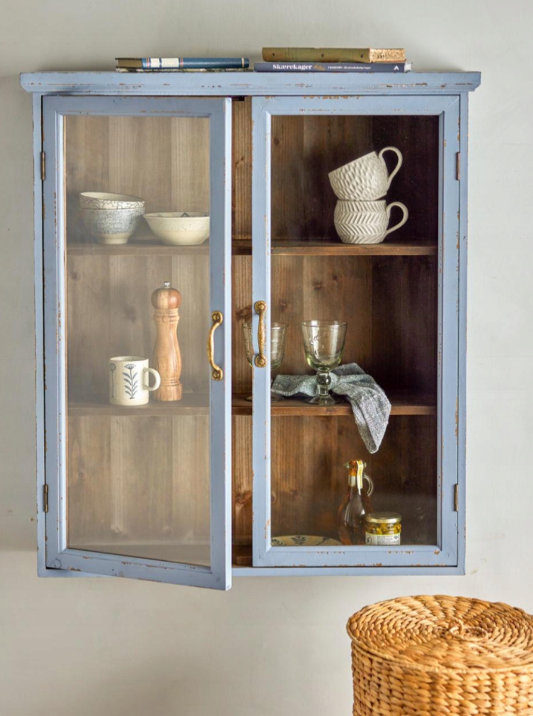 Skříň Hazem, modrá, jedlové dřevo Bloomingville