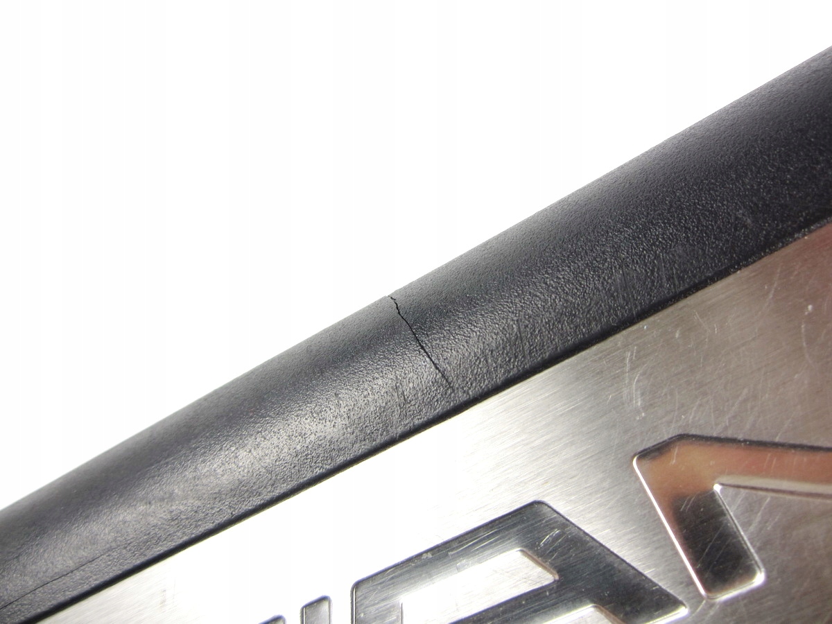 cap of the threshold front left Mercedes ML W164 AMG