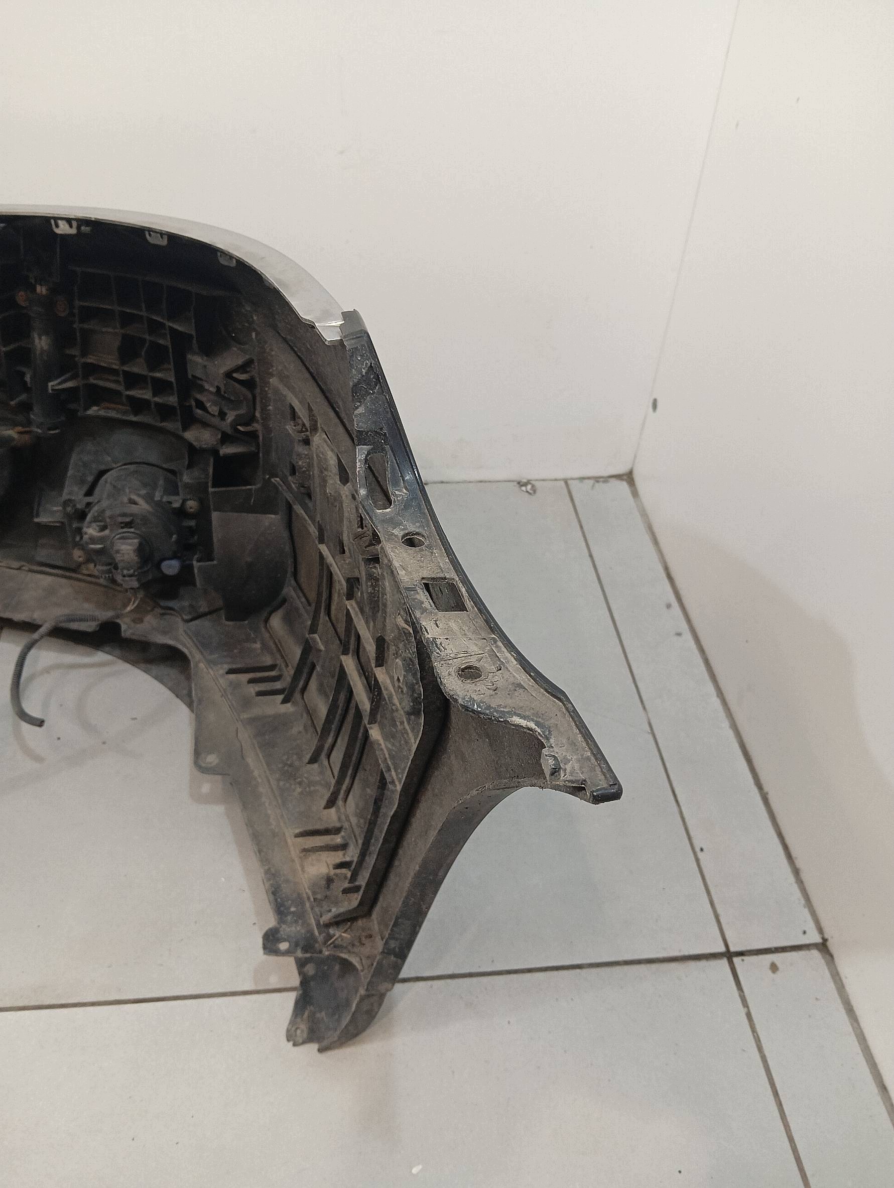 bumper front washers XENON LIFT Renault Laguna II (2000-2007)