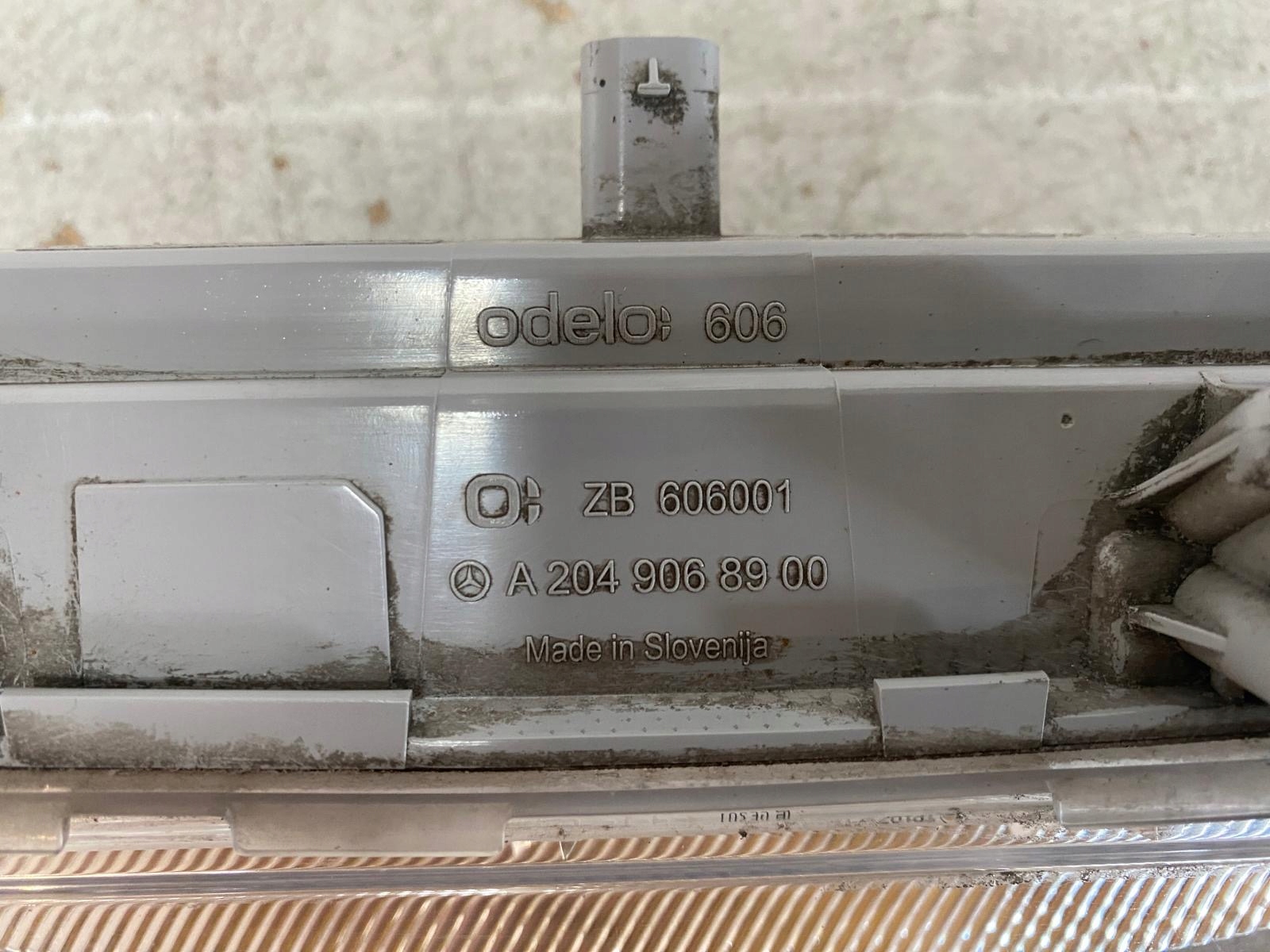 галоген левая led W212 W204 e класс C A2049068900