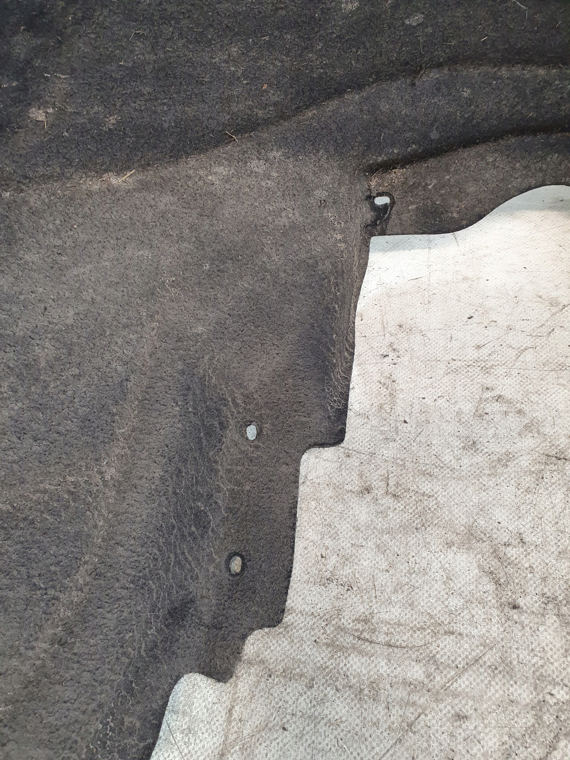 mudguard left front left front AUDI A6 C6 sedan 05r.