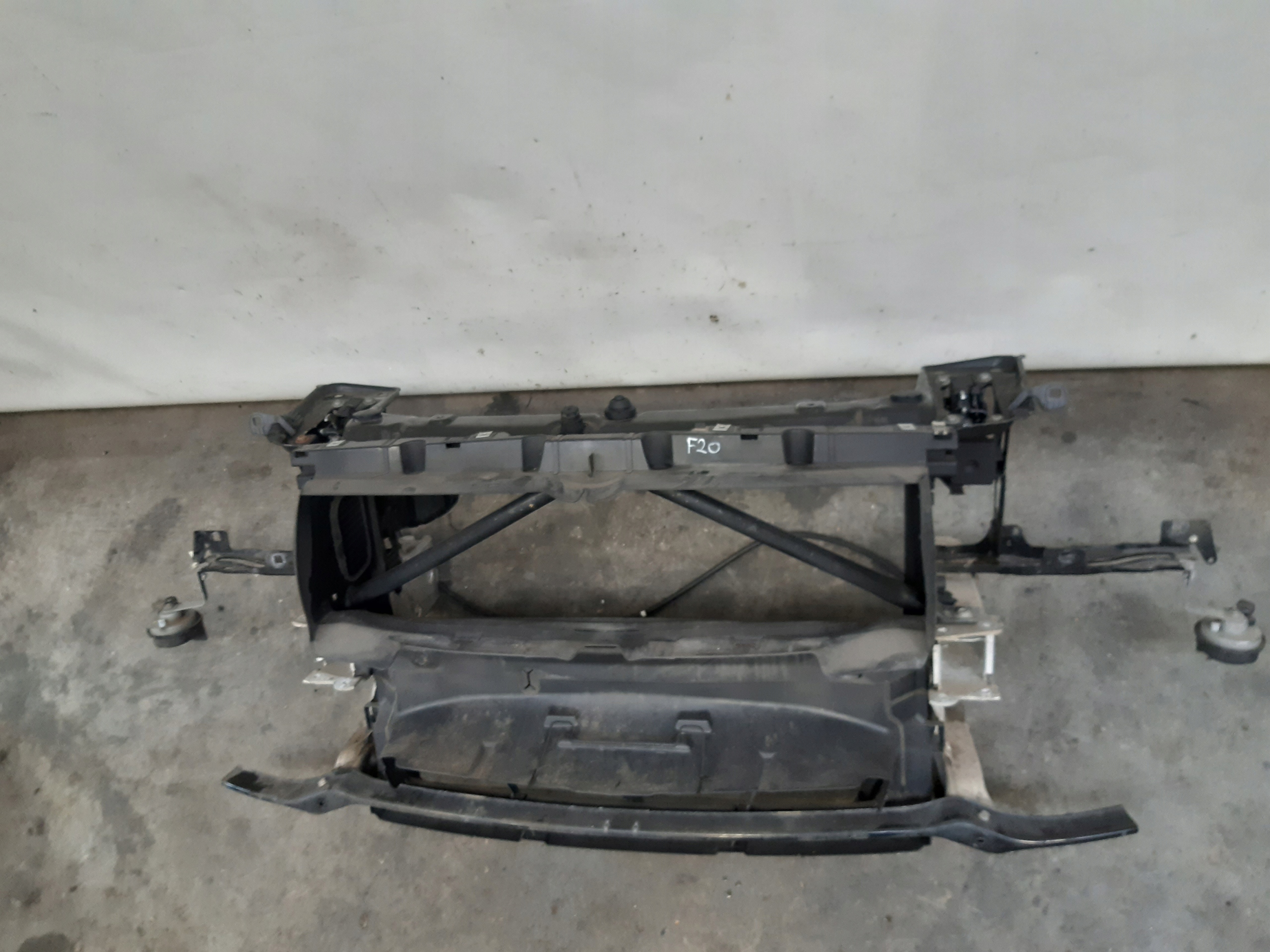 support panel for radiators pillar iron 7255414 BMW F20