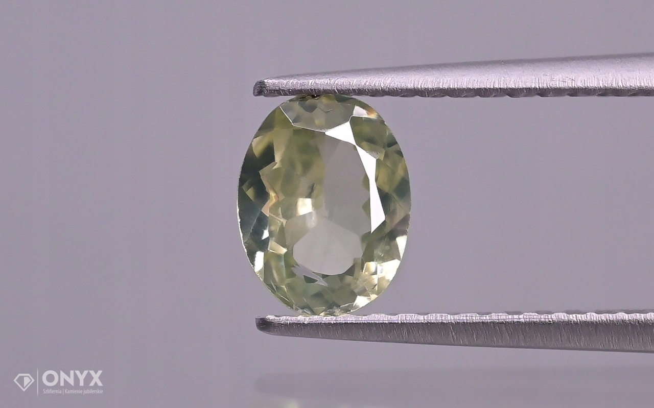 Zirkon fazetovaný ovál 6x5 mm