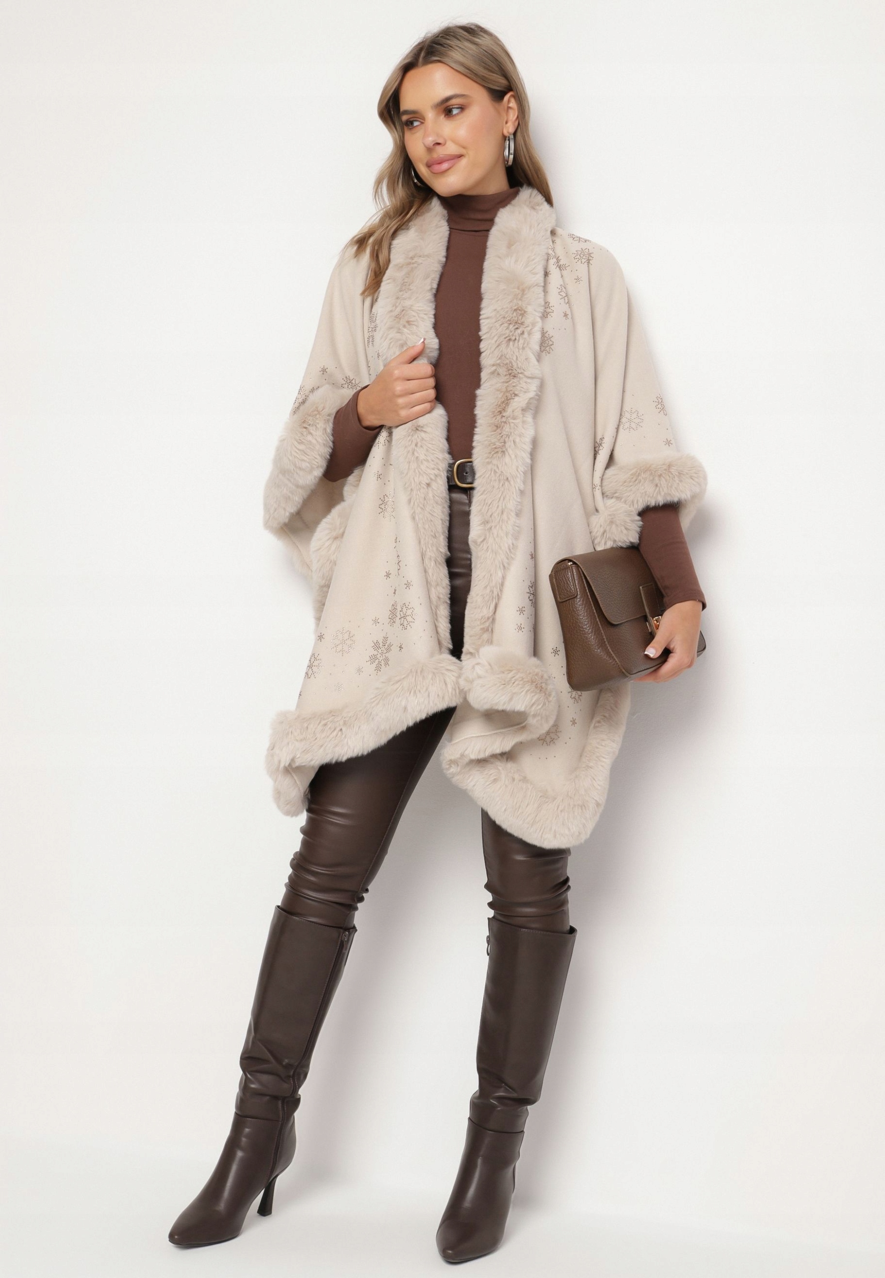 Born2Be Jasnobeżowe Ponczo damski Marka Born2be