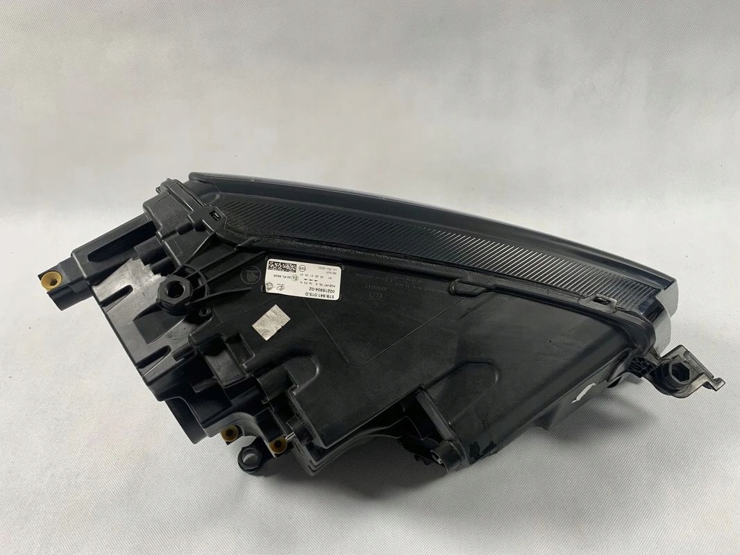 Skoda Karoq Reflektor links Licht links 57B941015D