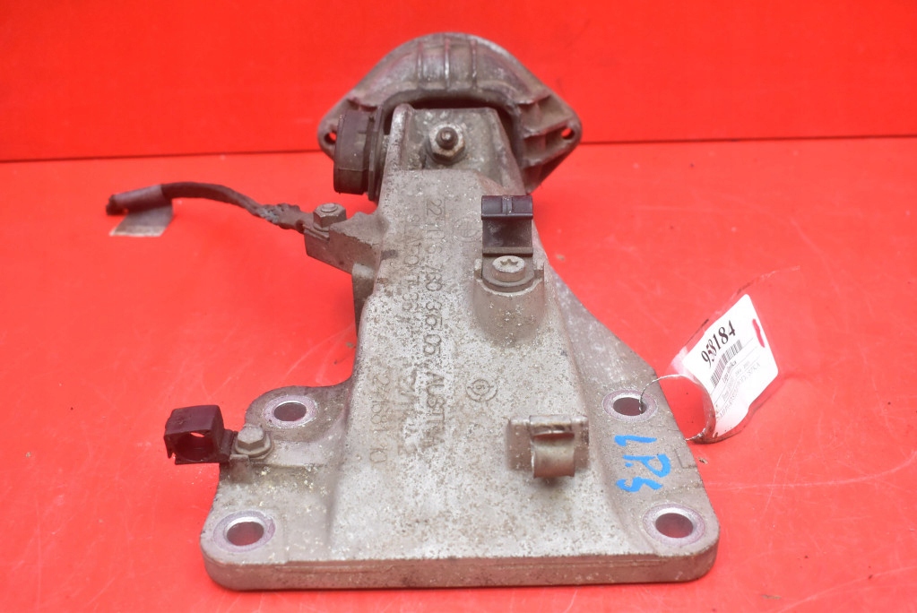 holder engine mount left front 6760315 BMW E90 E91 2.5i 04-10