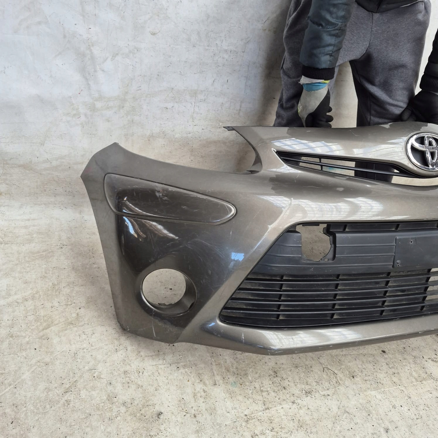 TOYOTA AYGO and LIFT 12-14 bumper front front