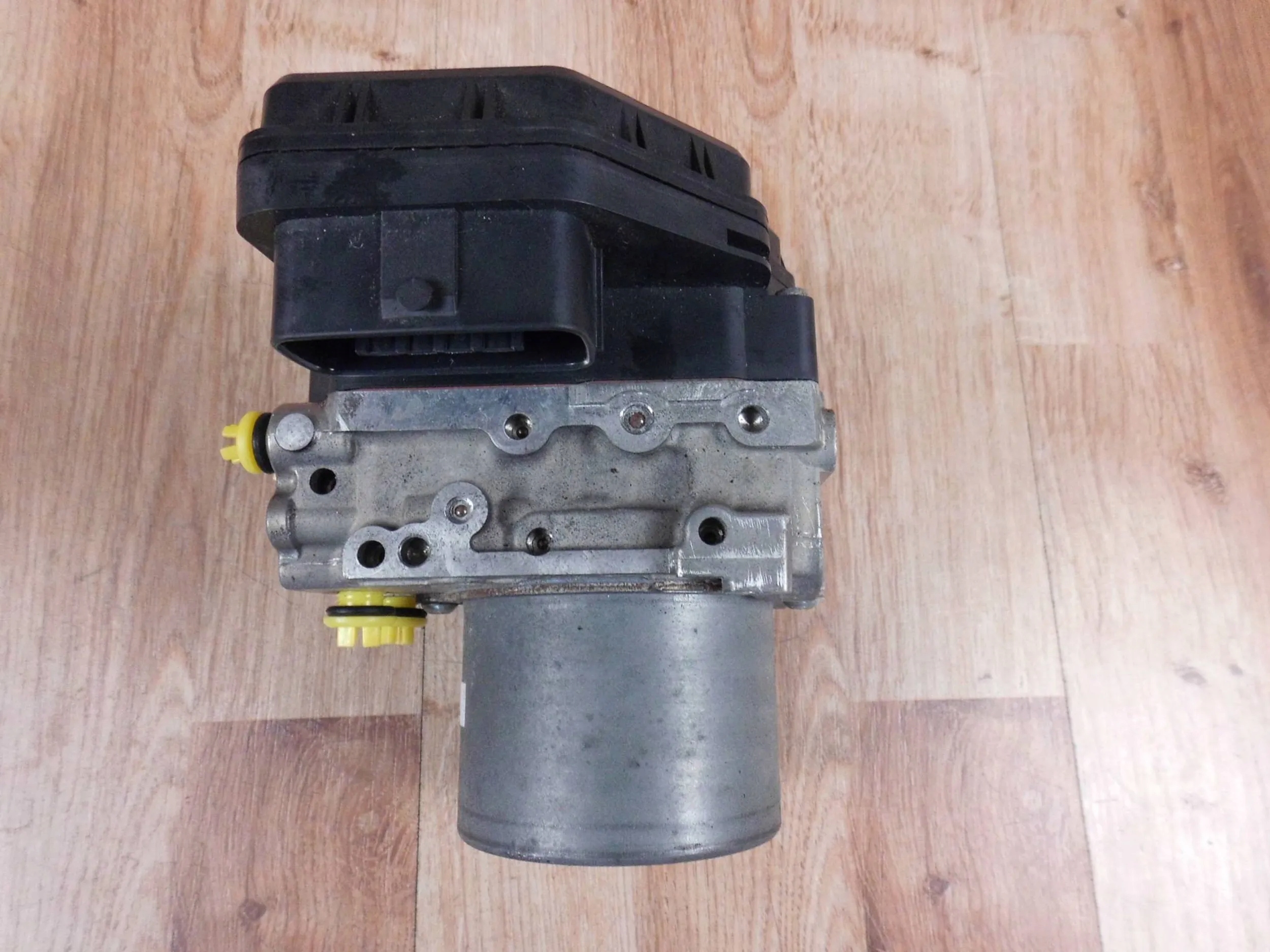 Mazda 6 GH 2011 Pompa ABS 133800-4340