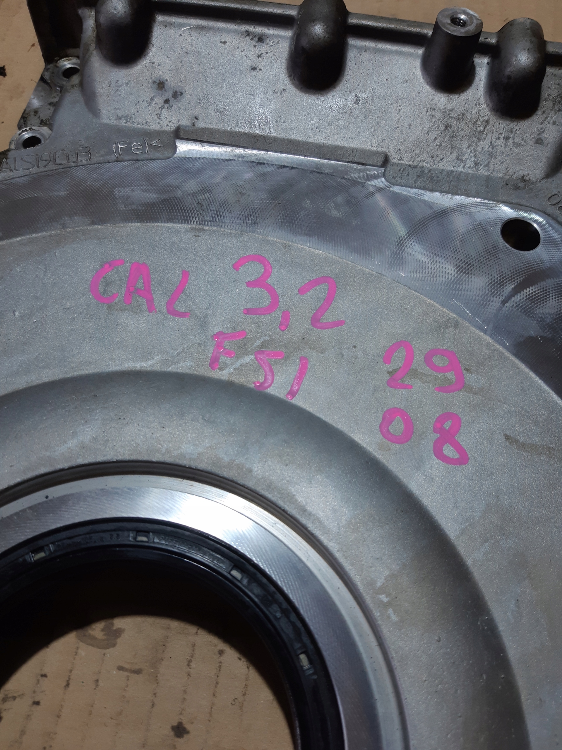 AUDI A4 A5 A6 Q5 3.2 FSI fedél vezérmüházfedél 06E103173AA