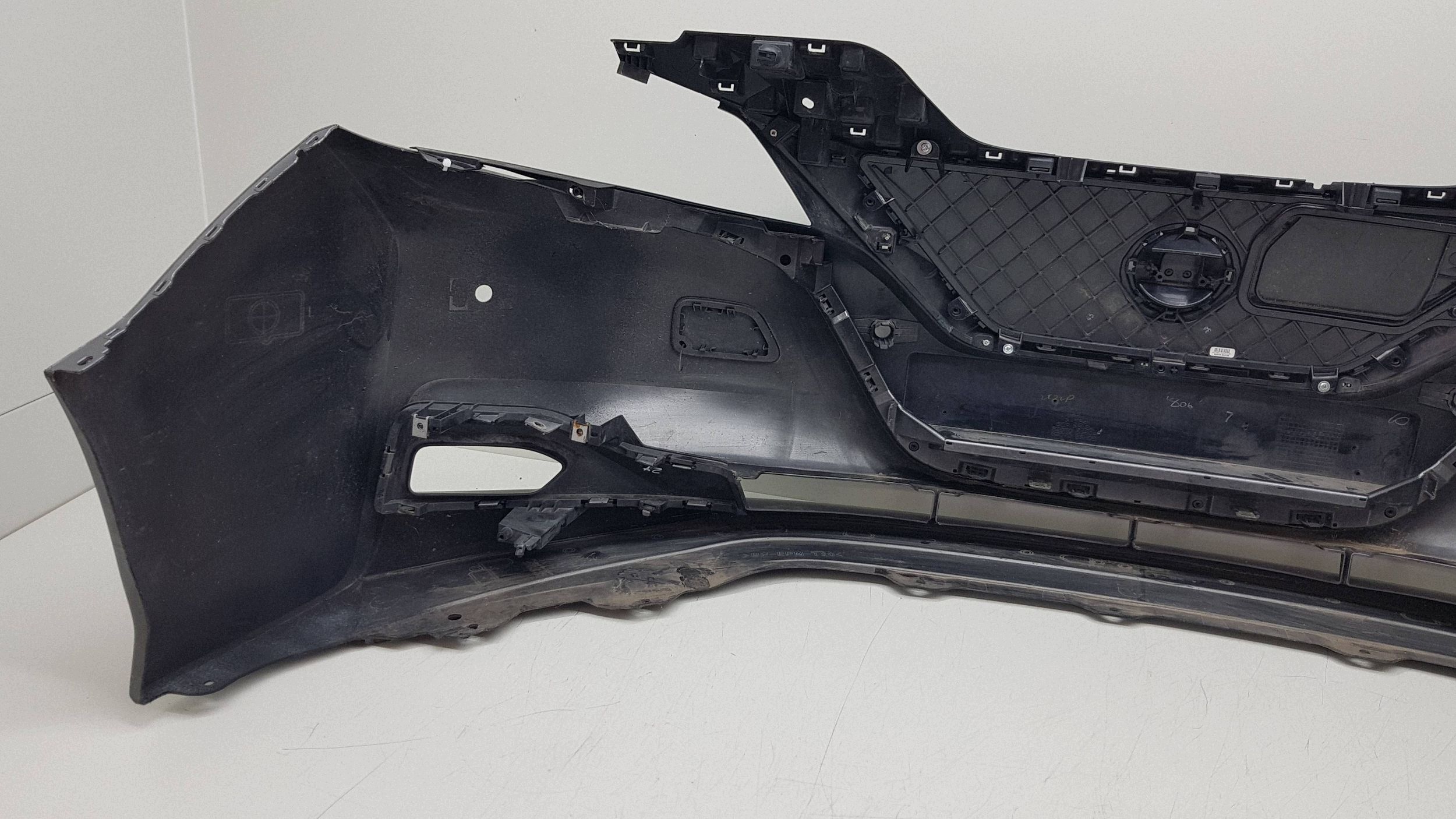 NISSAN LEAF II 2017 - bumper front 620225SH0H
