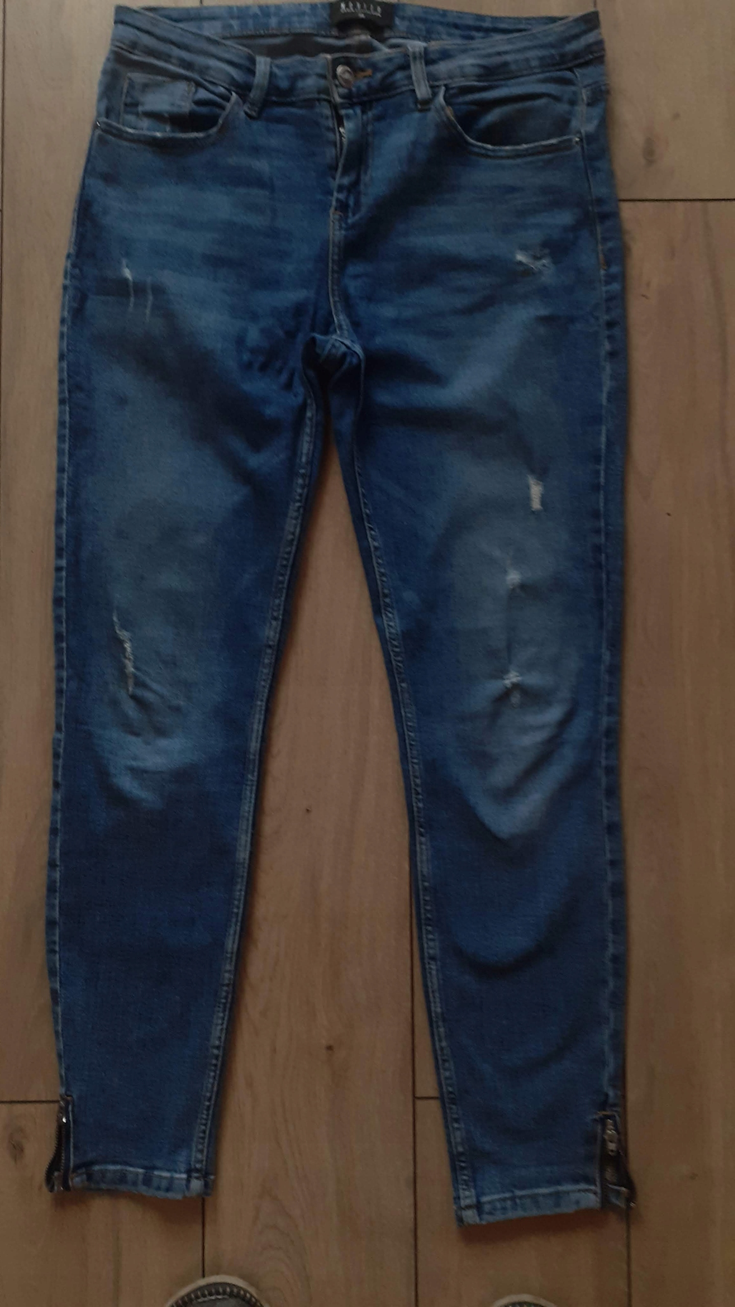 SPODNIE DAMSKIE ROZMIAR M MOHITO 411