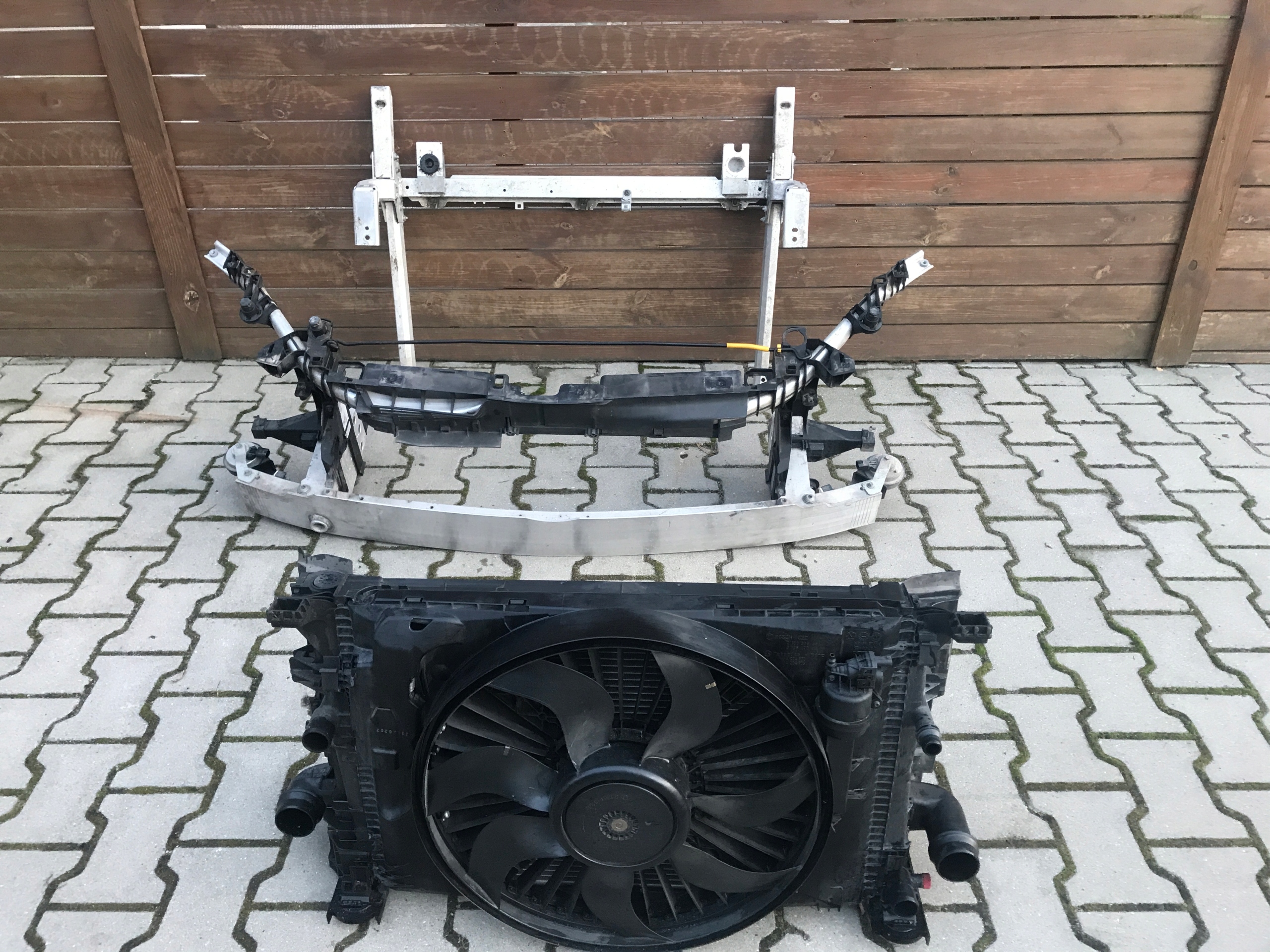 MERCEDES 246 cla 176 kompletny pas chlodnice