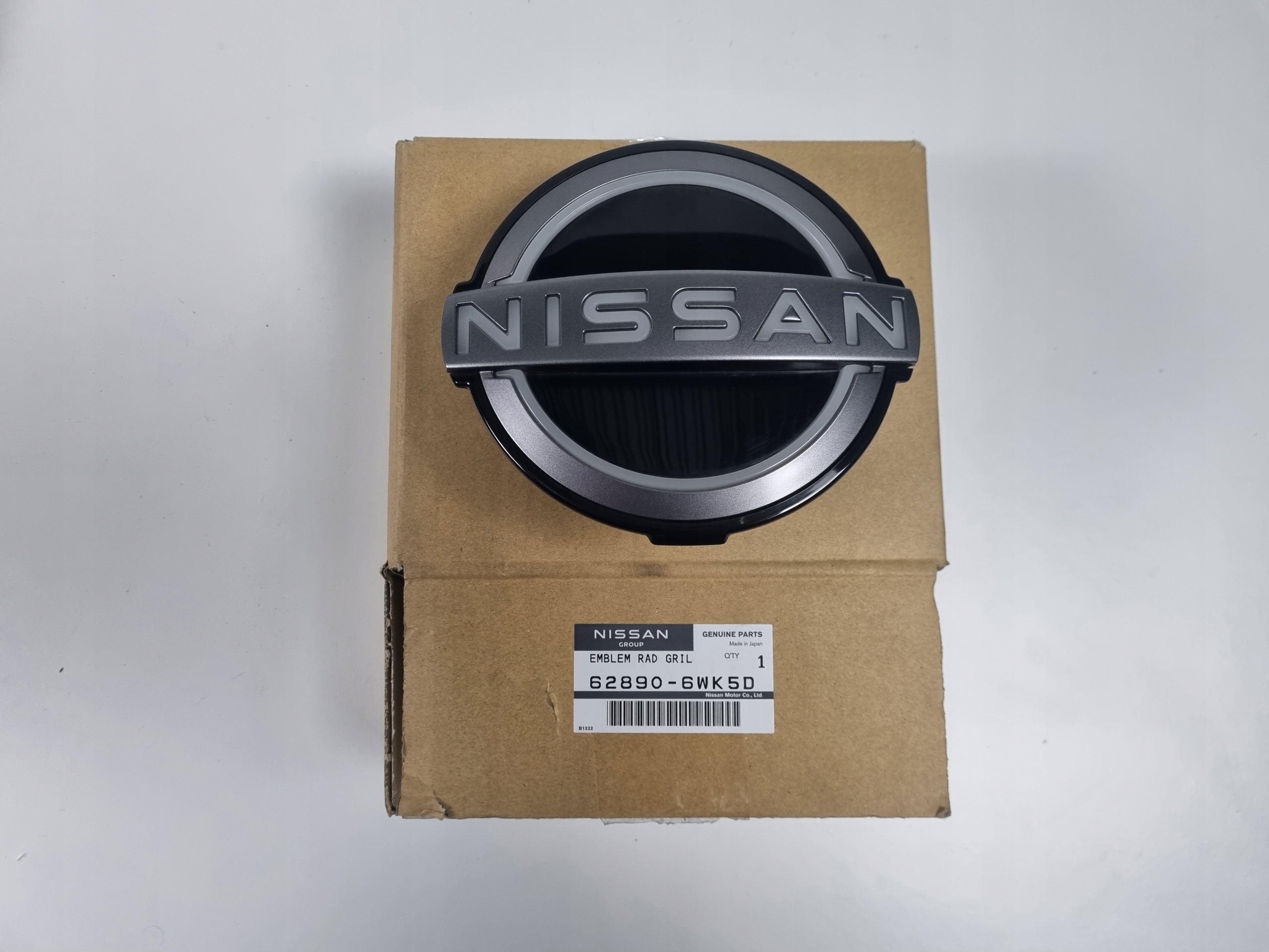 NISSAN LEAF ZNACZEK LOGO EMBLEMAT GRILL 62890-6WK5D