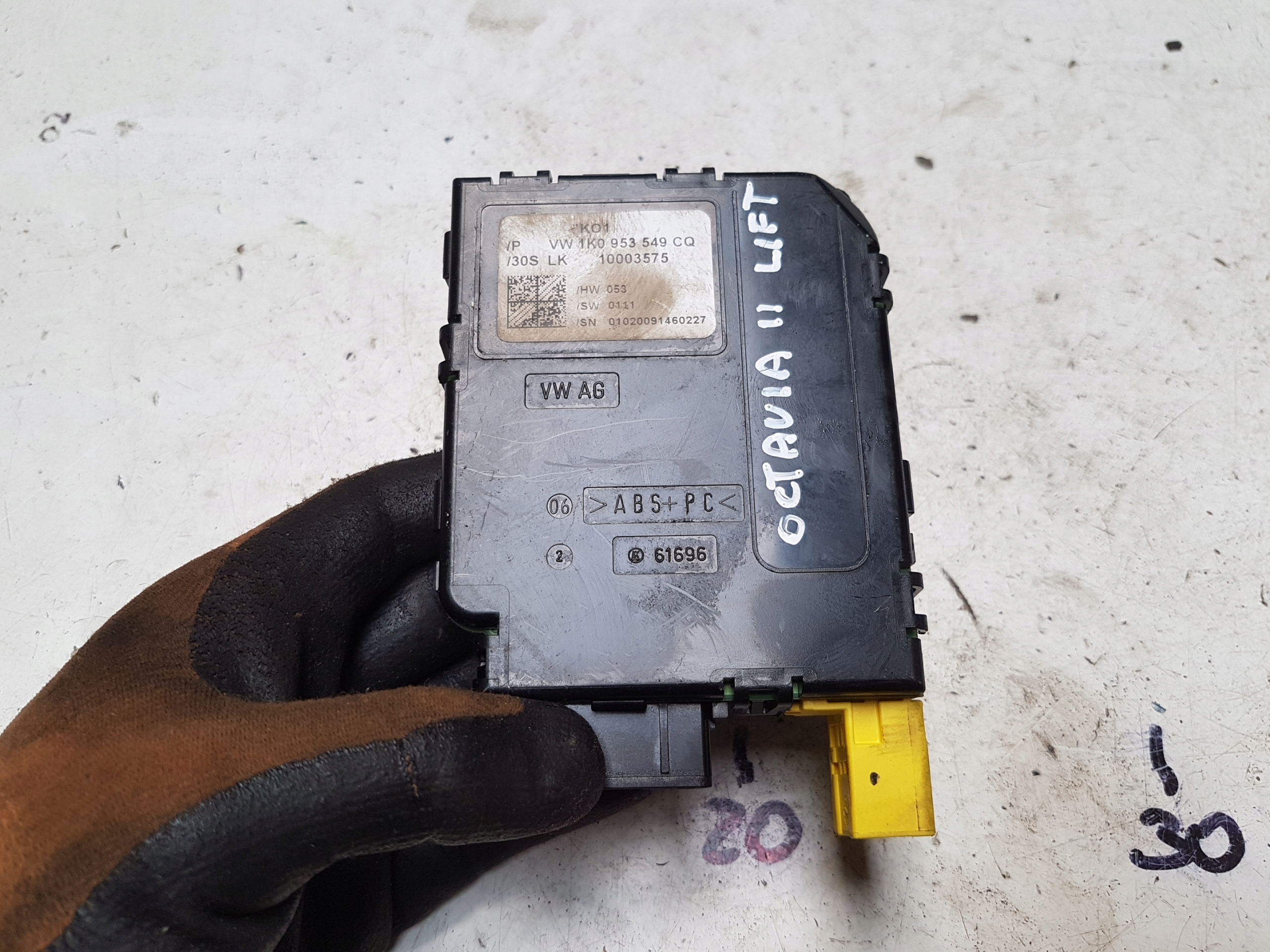 SKODA OCTAVIA 2 II LIFT 08-12r MODUŁ KIEROWNICY