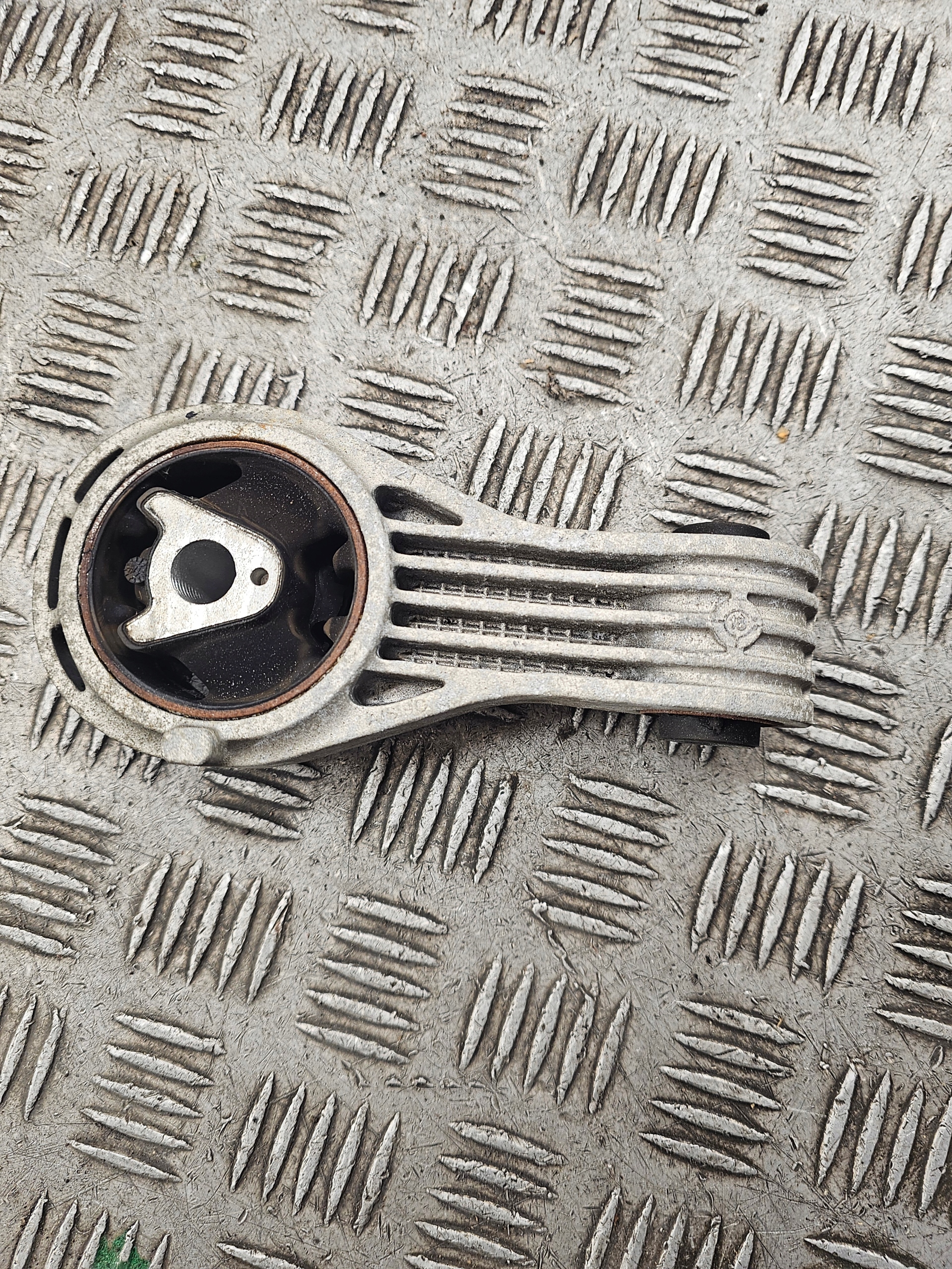 engine mount right CITROEN JUMPY IV 2.0HDI 9816338580