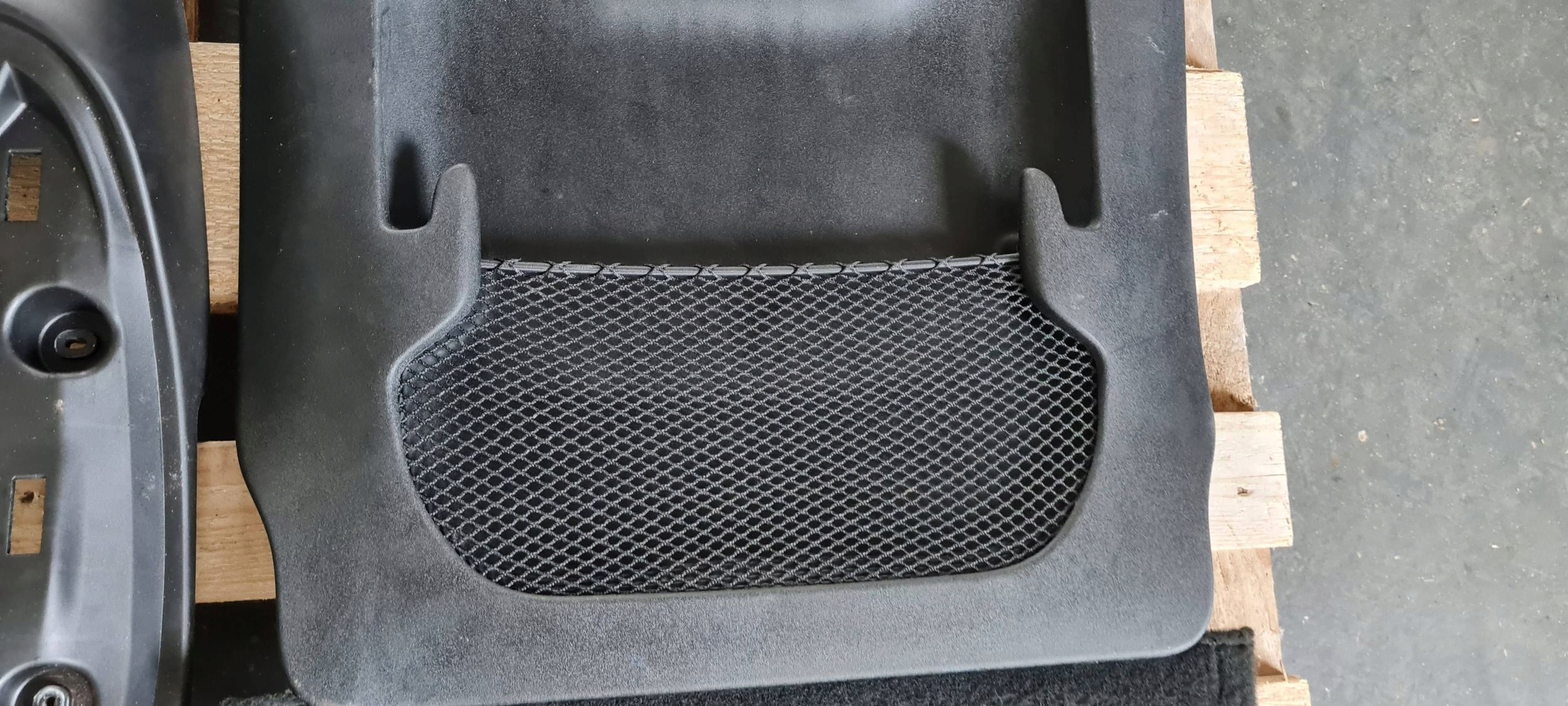 Chrysler Pacifica 2022 cover PLECY seat side left front 5SX21TRMA