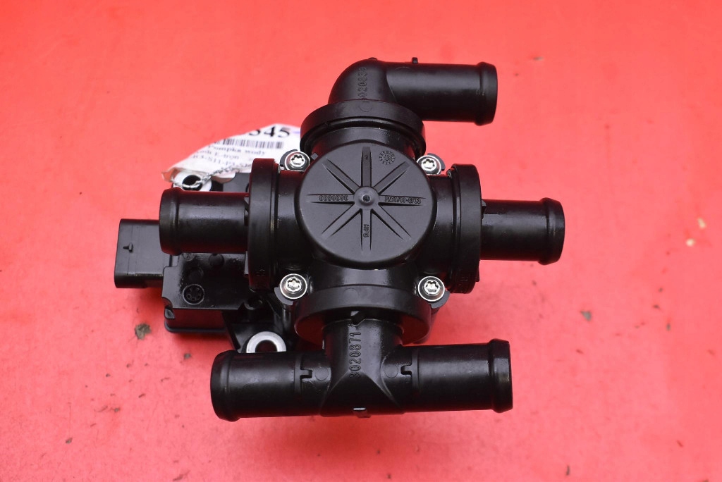 pumpa pumpa cirkulacije vode 4KE963375N AUDI E-TRON 55 408 KM 18-21