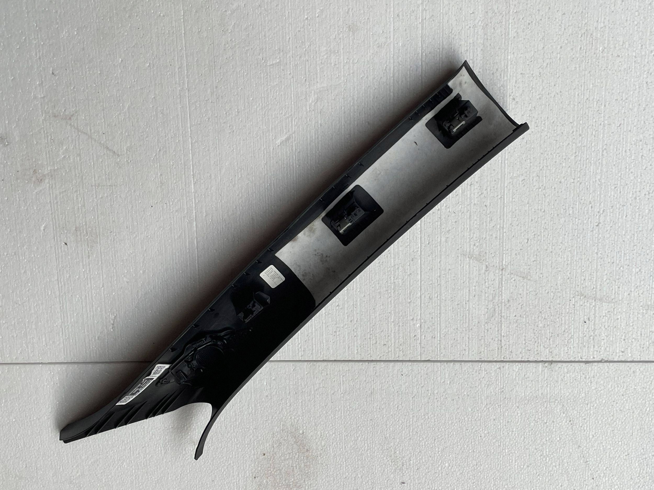cover pillar left SKODA OCTAVIA IV 5E3867233B !J
