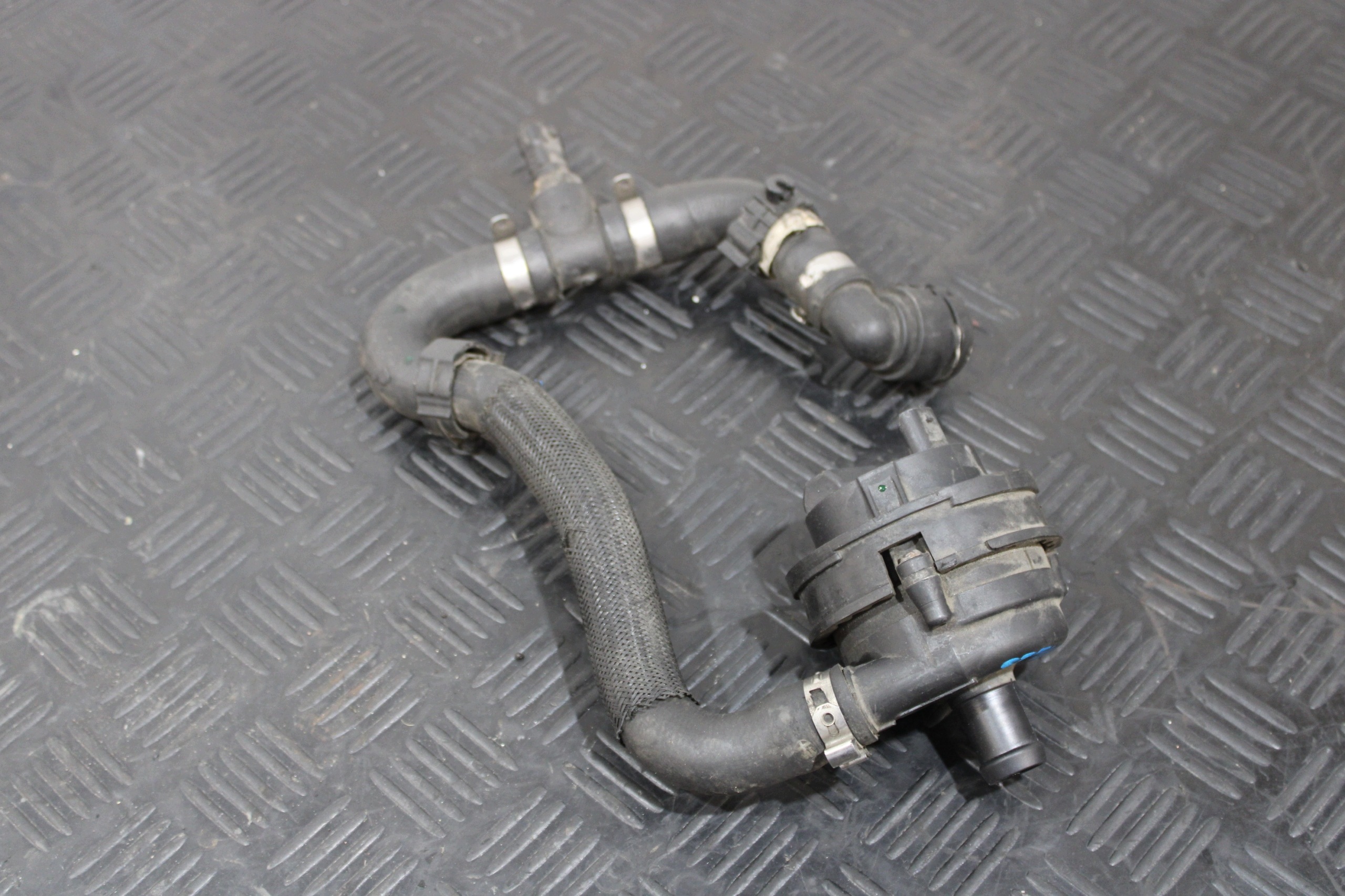 pumpa cirkulacije vode 00505528600 ALFA ROMEO STELVIO