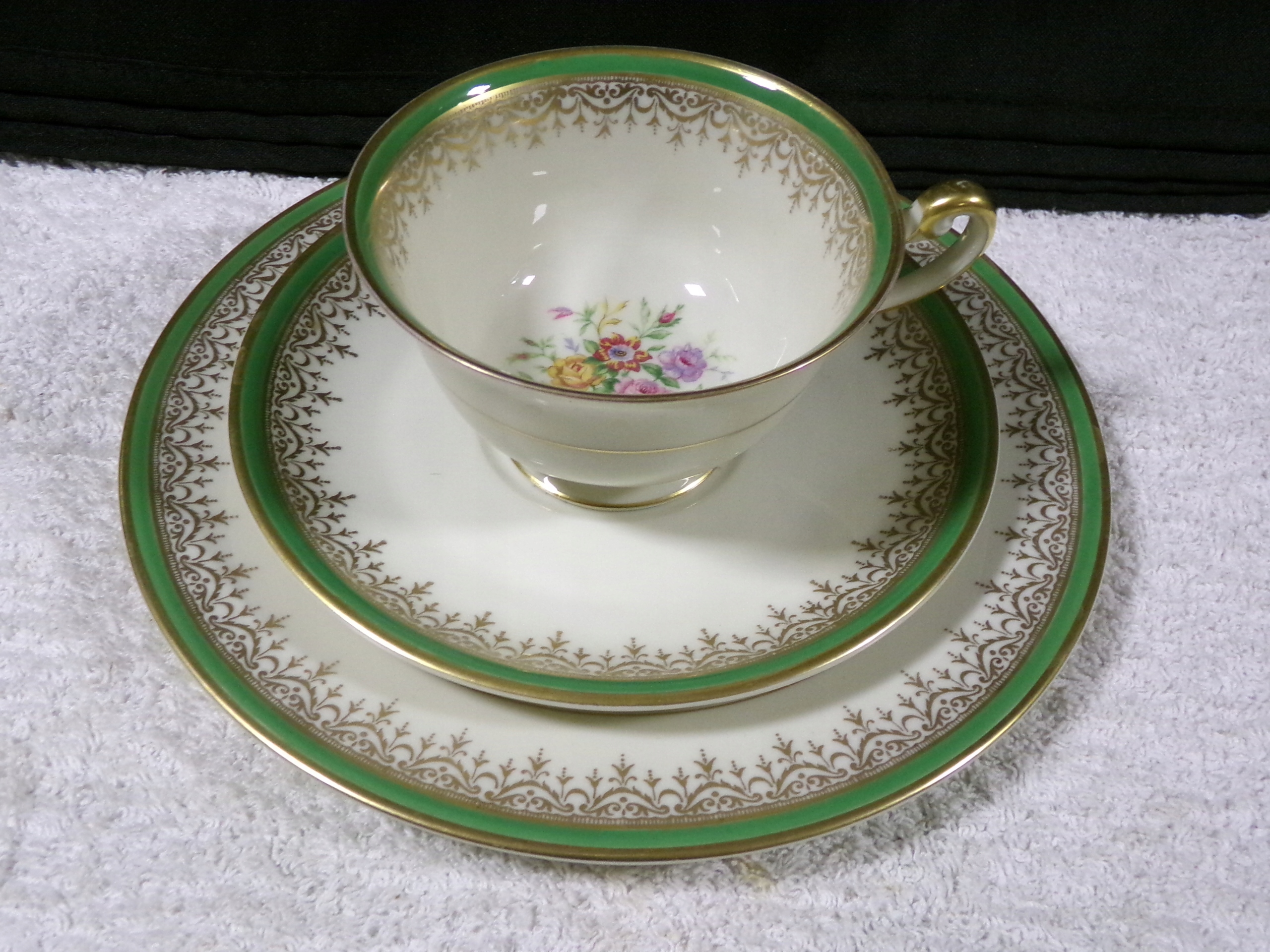 ŚLICZNY ZESTAW ŚNIADANIOWY-KRAUTHEIM 1922 - 1945