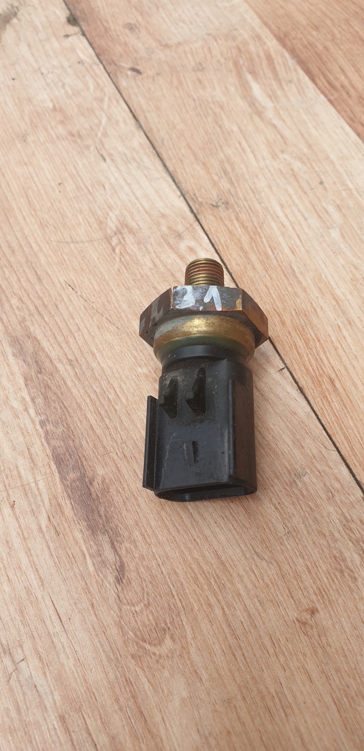 JEEP GRAND CHEROKEE WJ 3.1 CZUJNIK CISNIENIA OLEJU