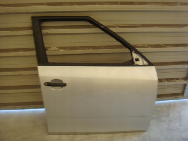 ШКОДА ROOMSTER ДВЕРІ ПЕРЕД СПЕРЕДУ ПРАВЕ