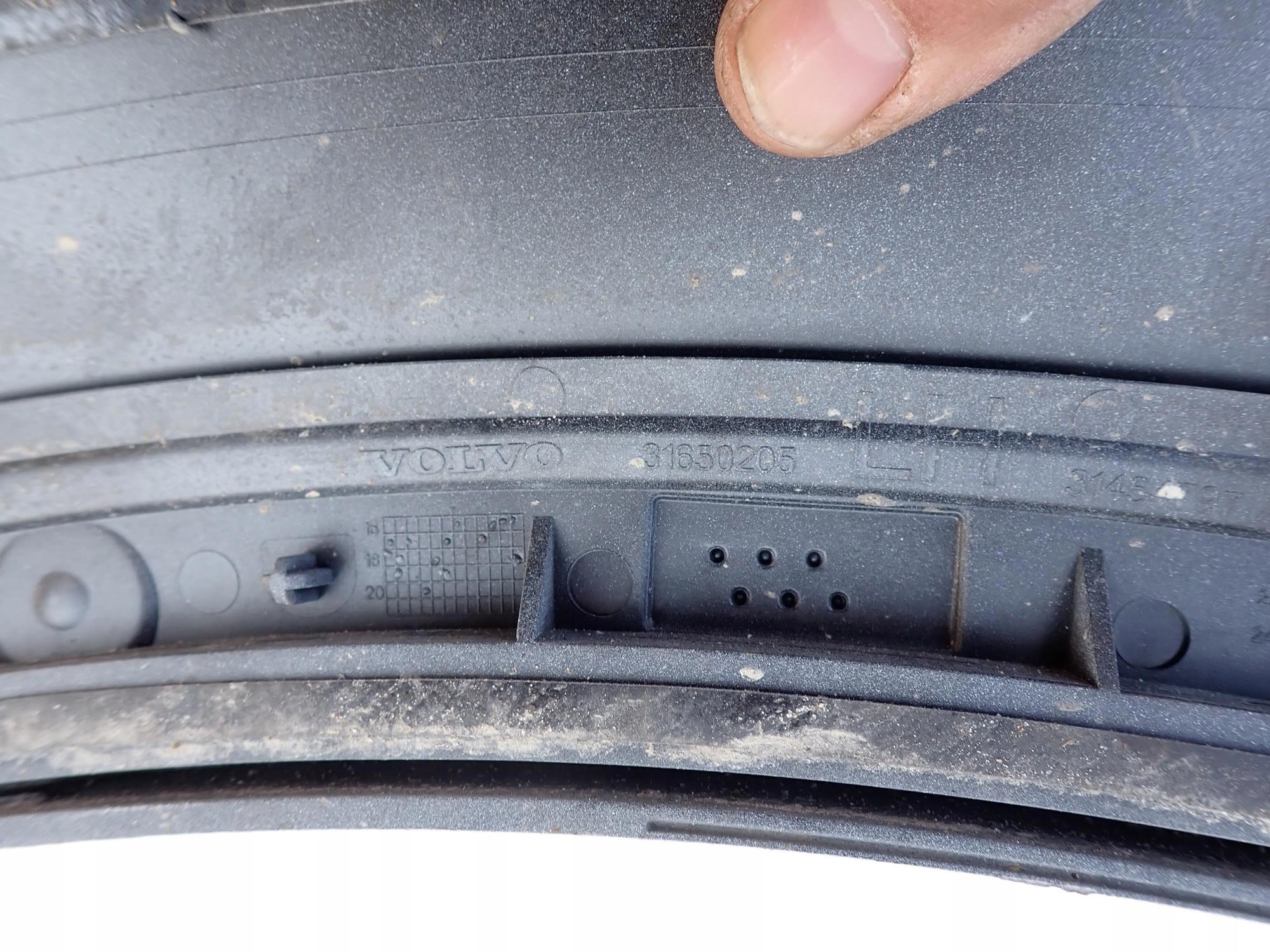 VOLVO XC60 II 2 17-> moulding cap left front
