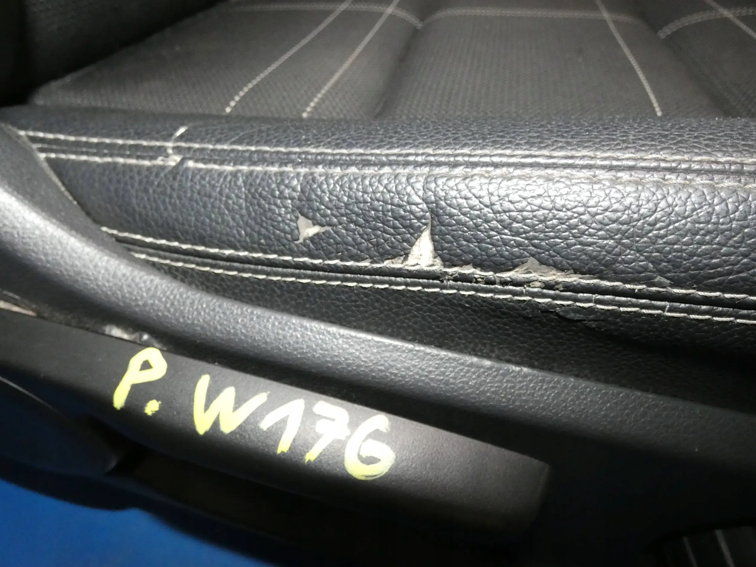 Mercedes A KLASA W176 sedačka spolujezdce pravý předek přední