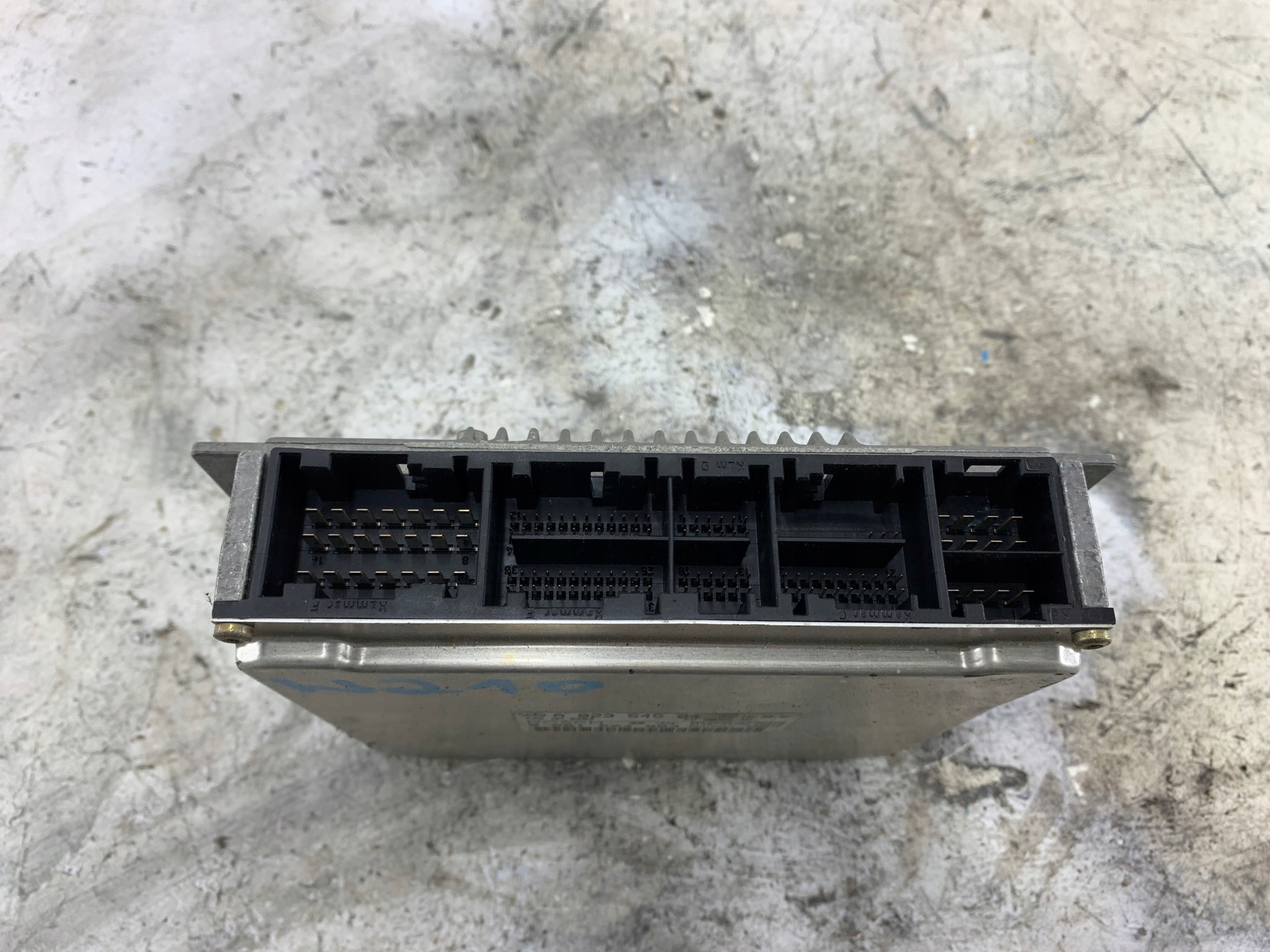 MERCEDES W210 2.0 control unit of the engine A0235458432