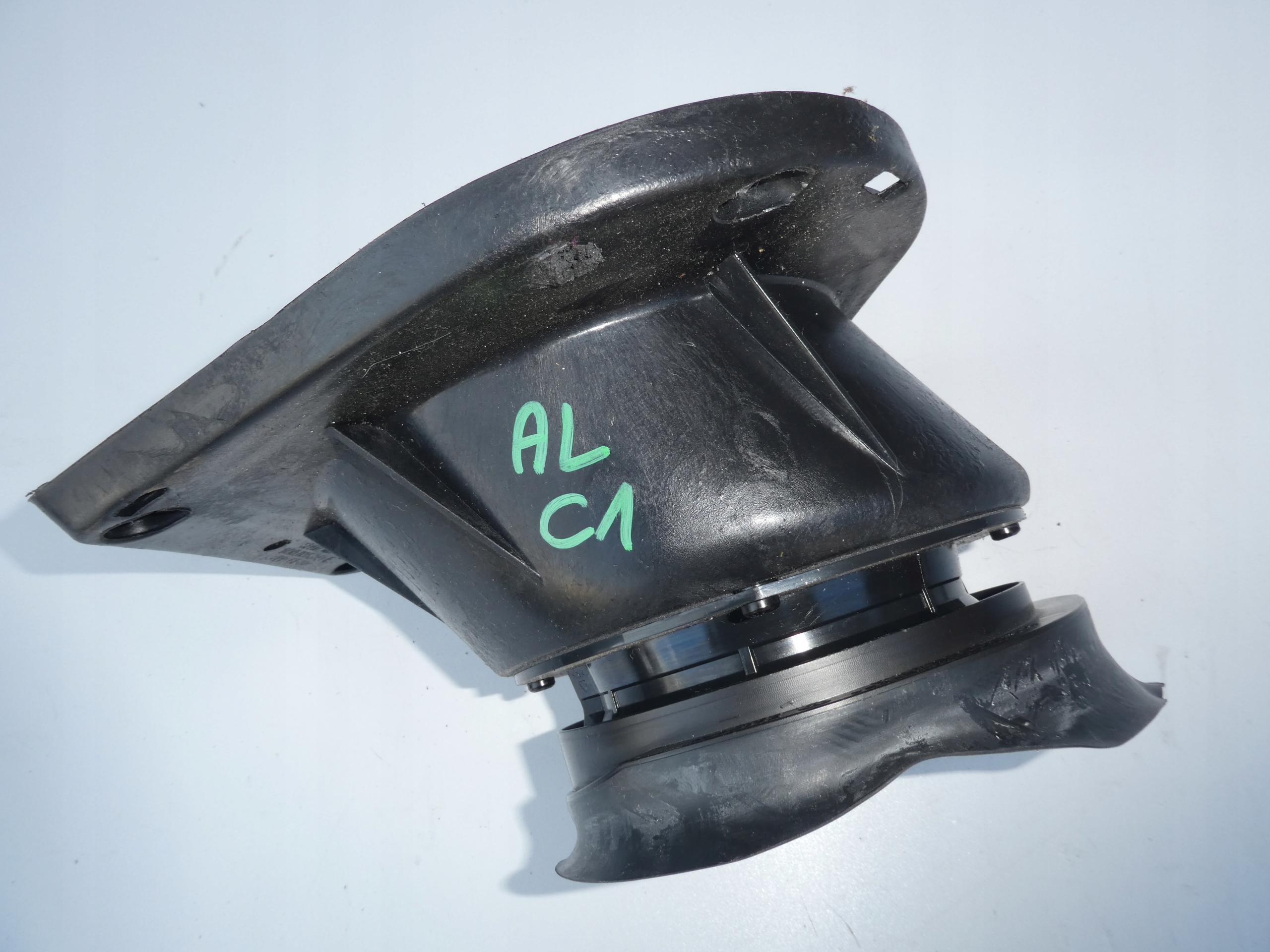 speaker rear part left 1Q0035241E VW EOS