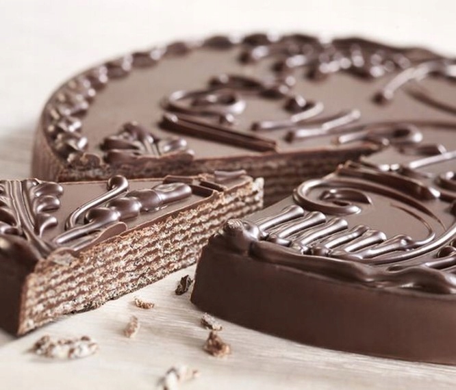 Torcik Wedlowski ręcznie dekorowany E.Wedel 250g Waga 250 g