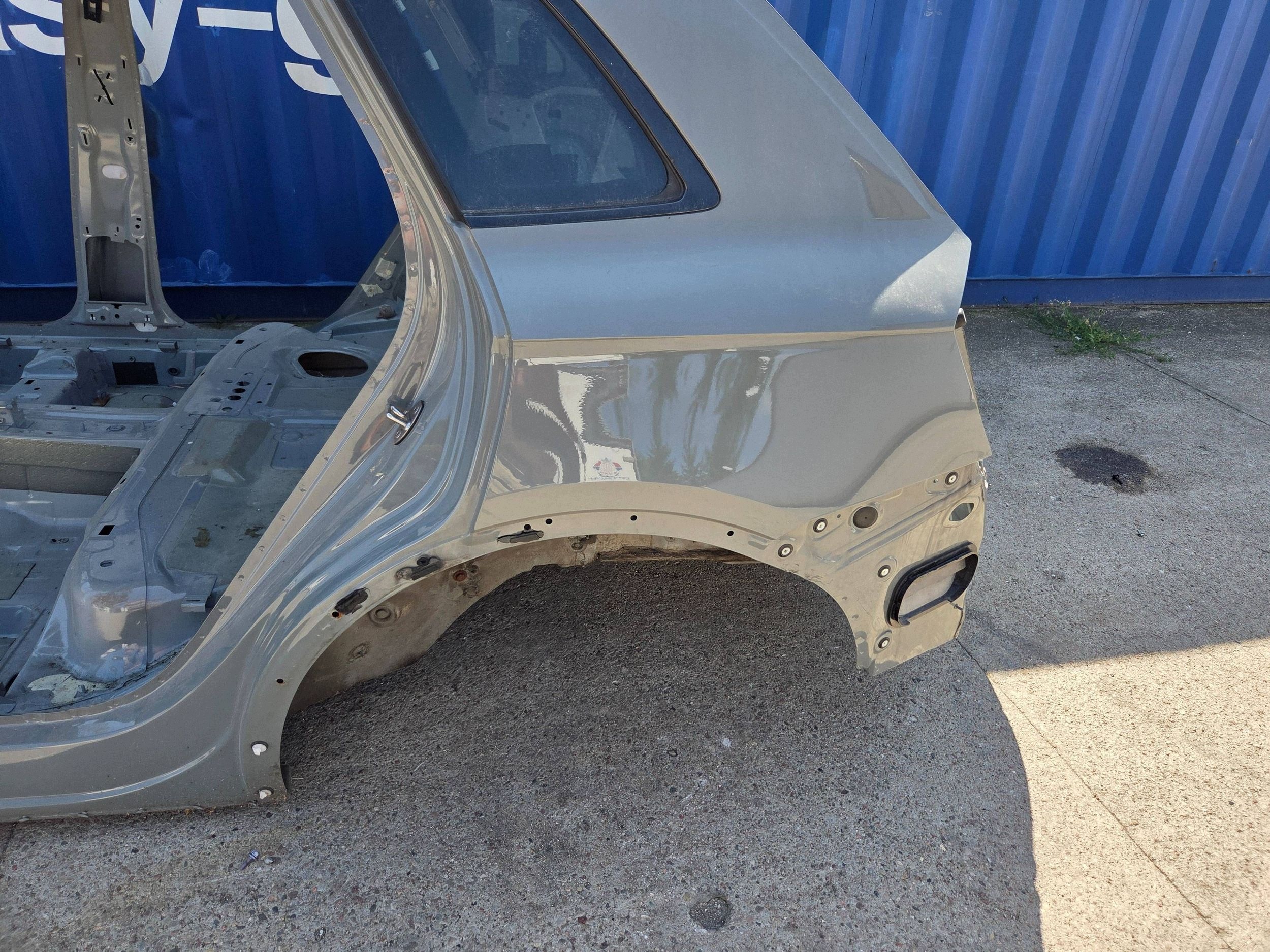 Audi Q5 SQ5 FY quarter rear left