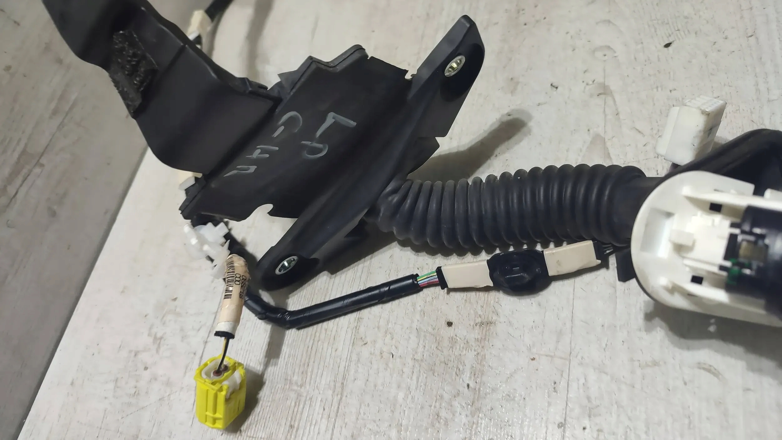 Toyota C-HR and 1.2 19r bundle przewodow door left front