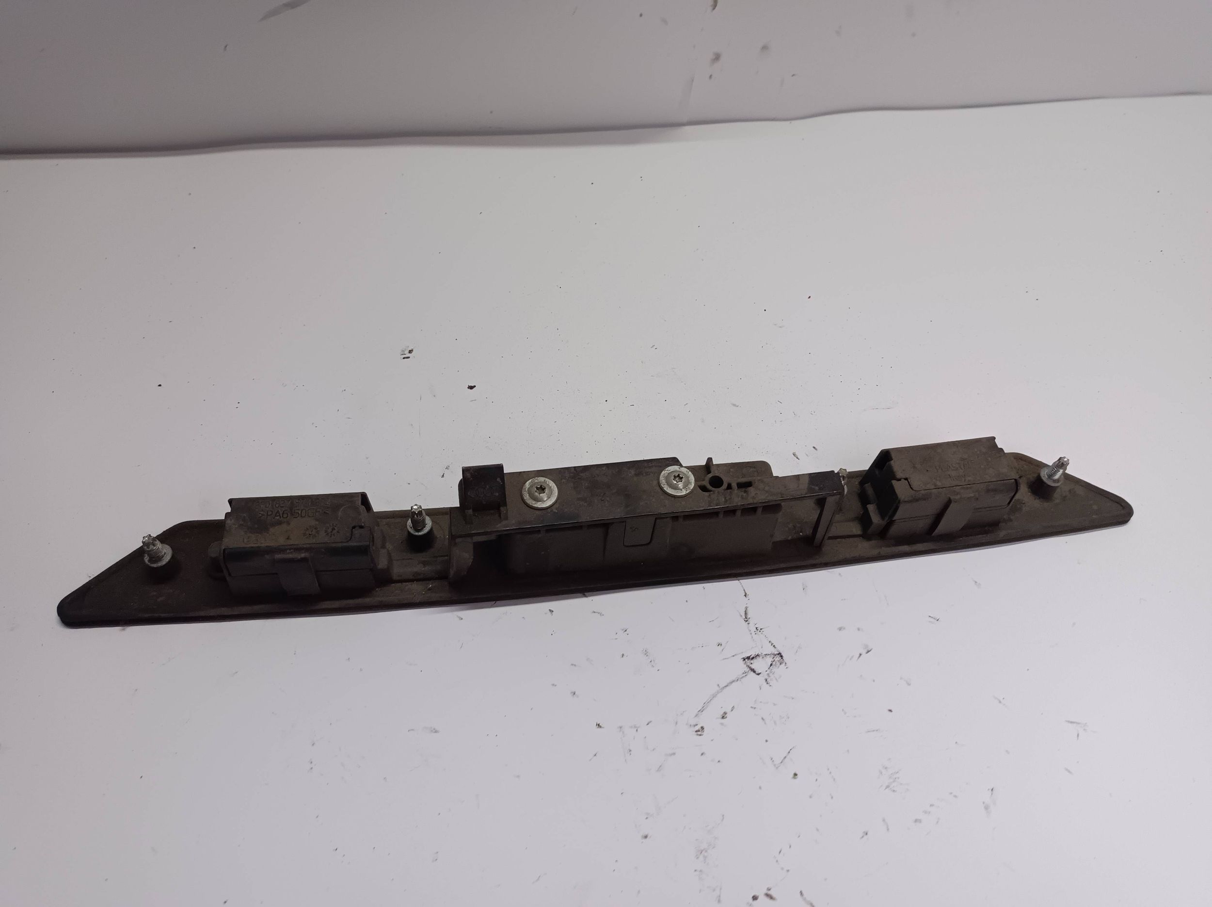 moulding lighting signs cap bonnet Audi A4 S4 8P0827574
