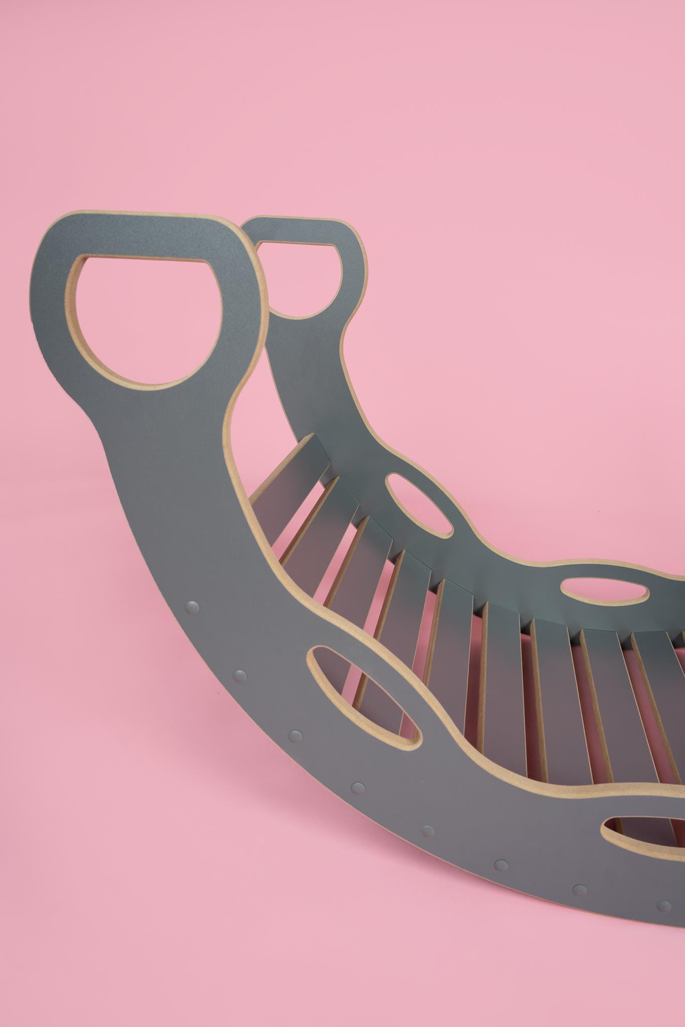 BUJAK MONTESSORI DUŻY Z UCHWYTAMI - TUPTI.WOOD Kod producenta uBujak_szary