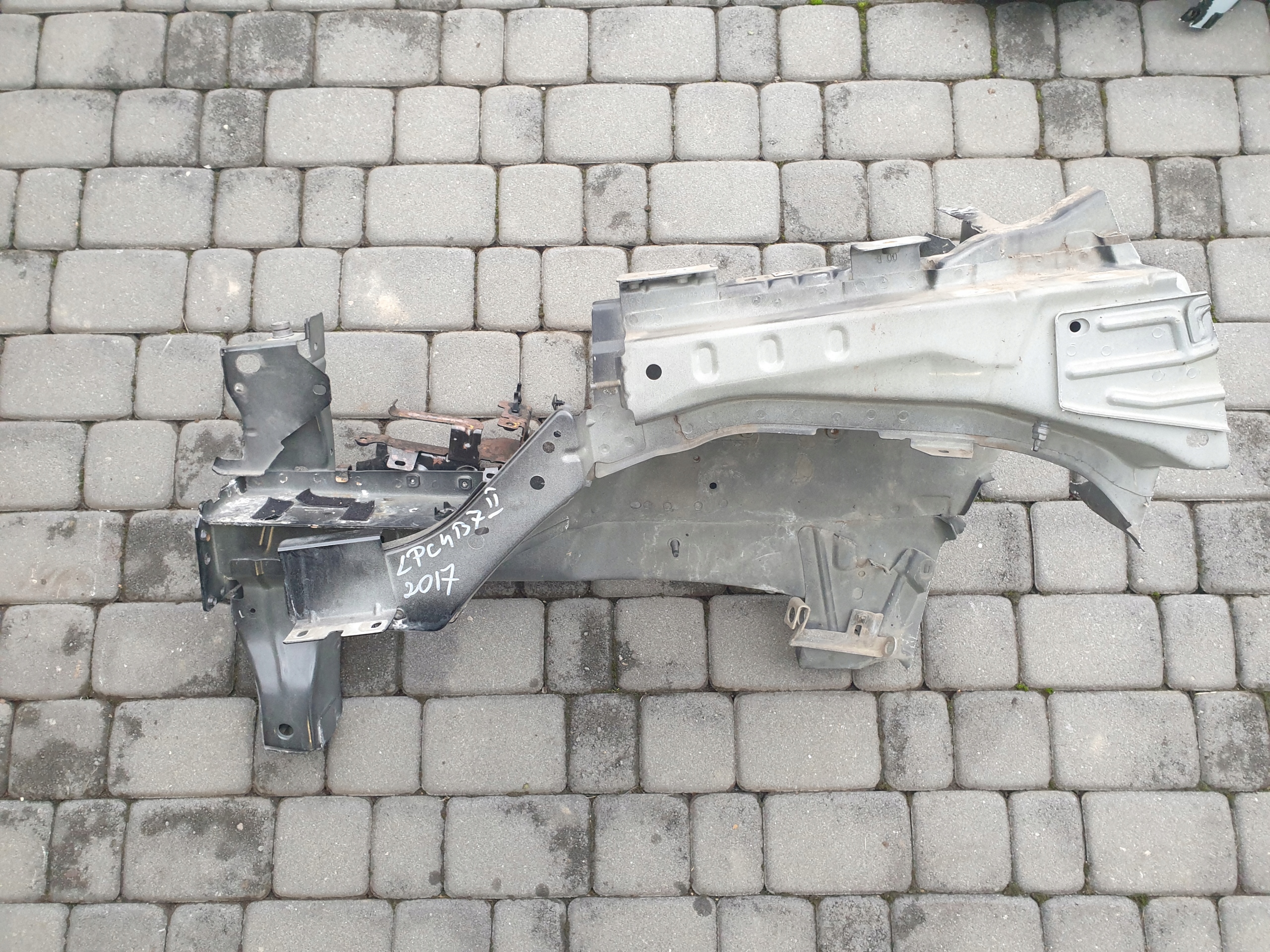 quarter FARTUCH quarter CITROEN C4 B7 II 2010-2018 left