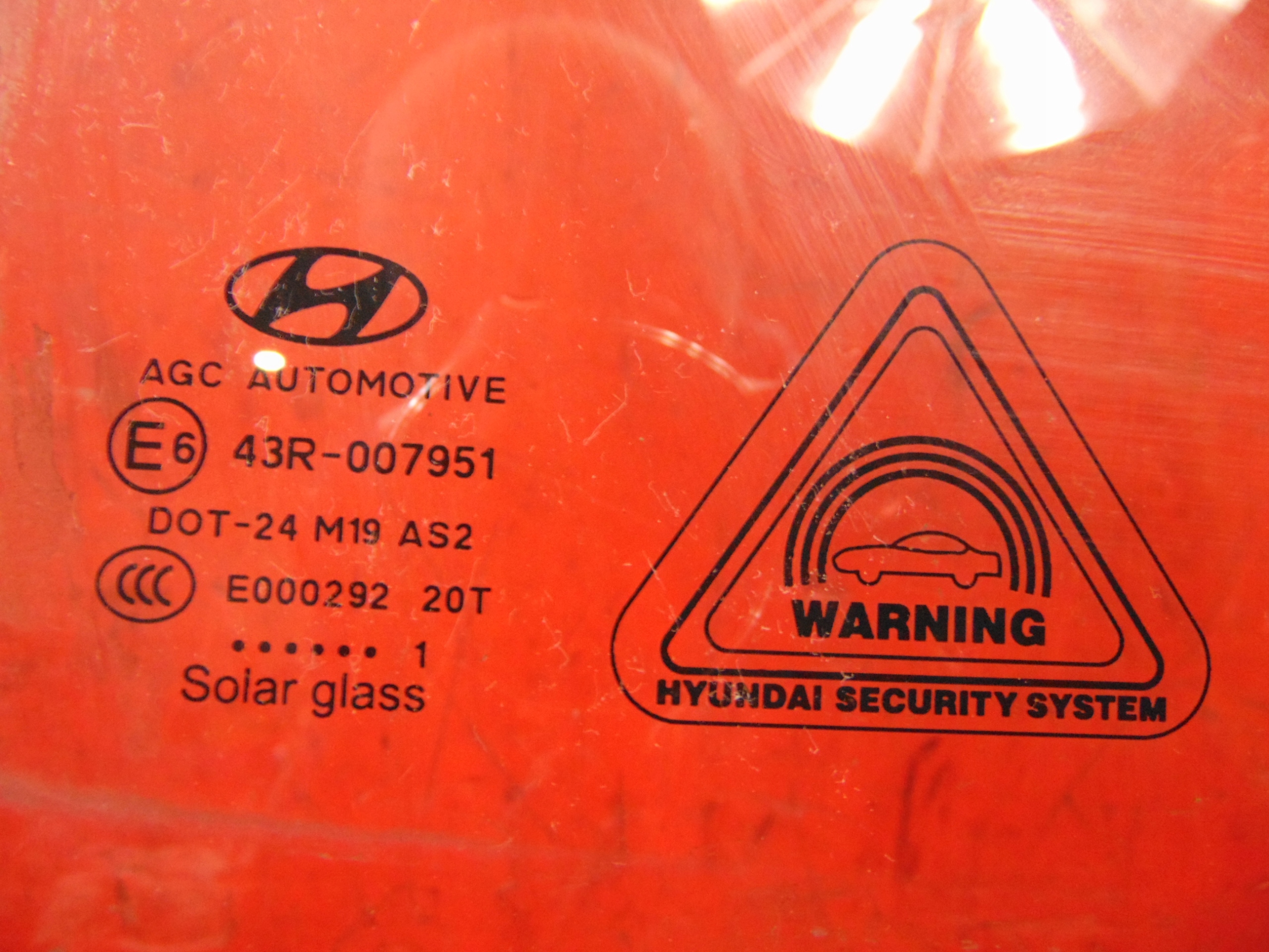 HYUNDAI ix35 window door right front front 11R